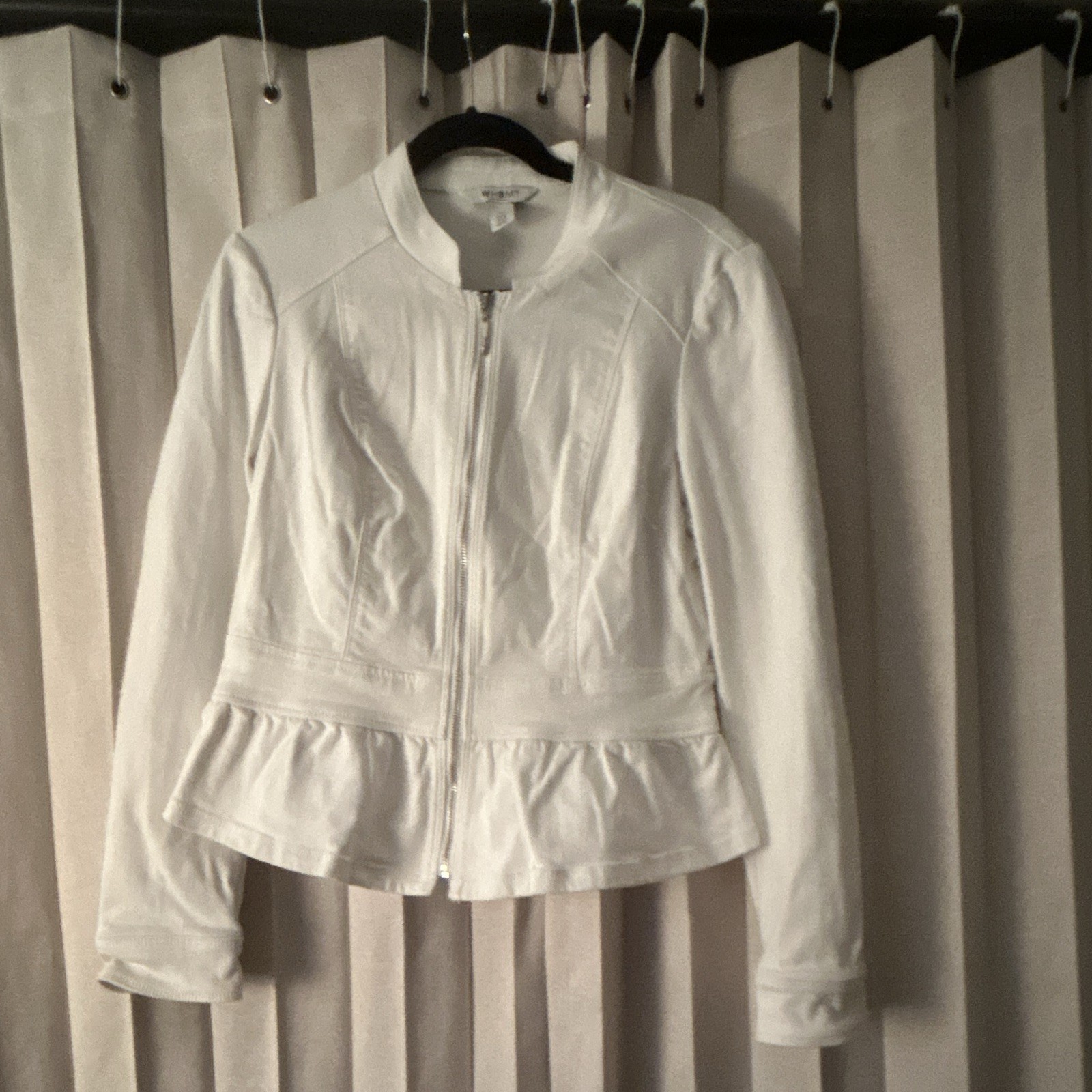 WHBM Women’s White Full Zip Ruffle Hem DenimJacket Long Sleeve Size M