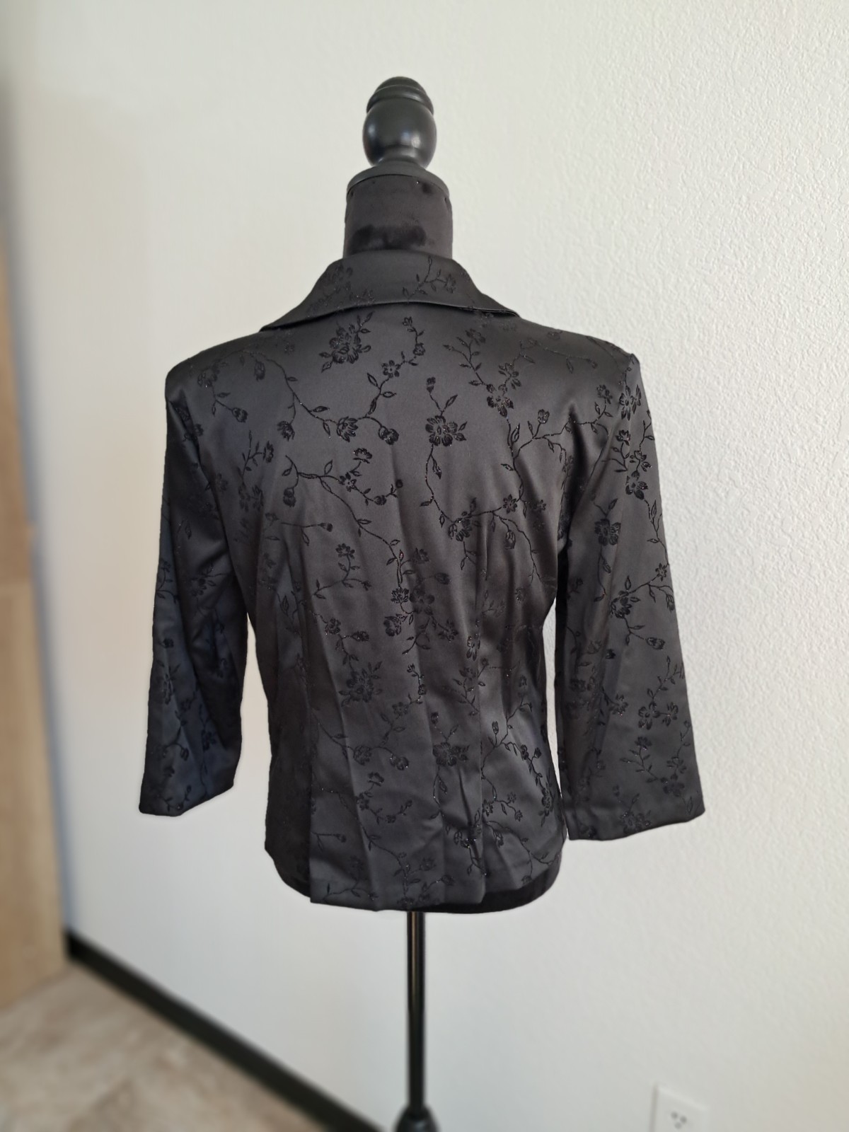 Vintage Breakin Loose Sz 11/12 Blazer Jacket Black Floral Jacquard Design Front