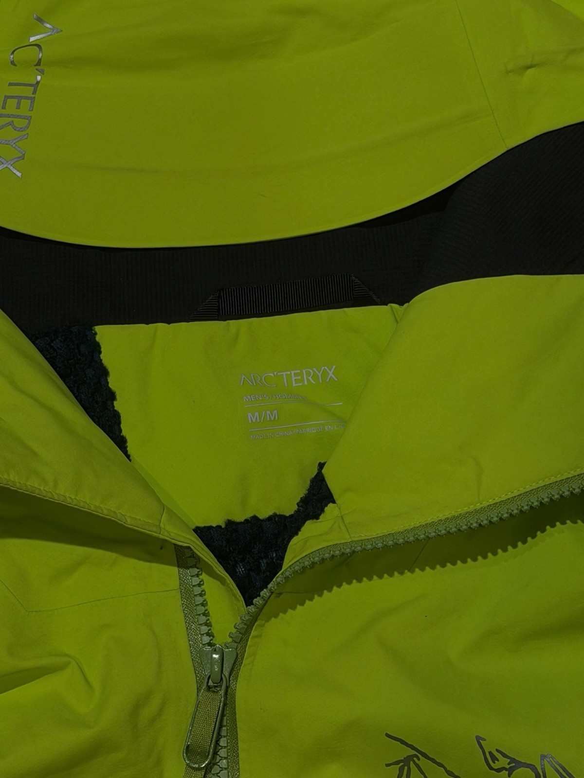 Arc’teryx Men’s Hooded Full Zip Shell Jacket Green Colorblock Regular M