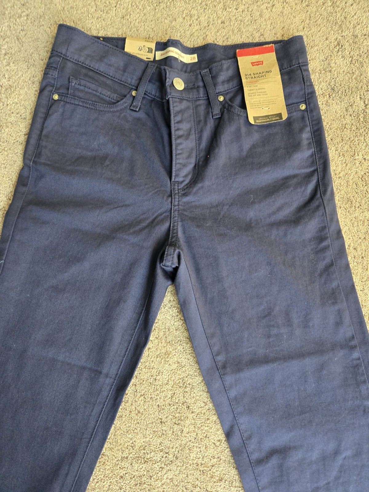 NWT Levi’s 314 Shaping Straight Women’s Navy Jeans Size 28×30