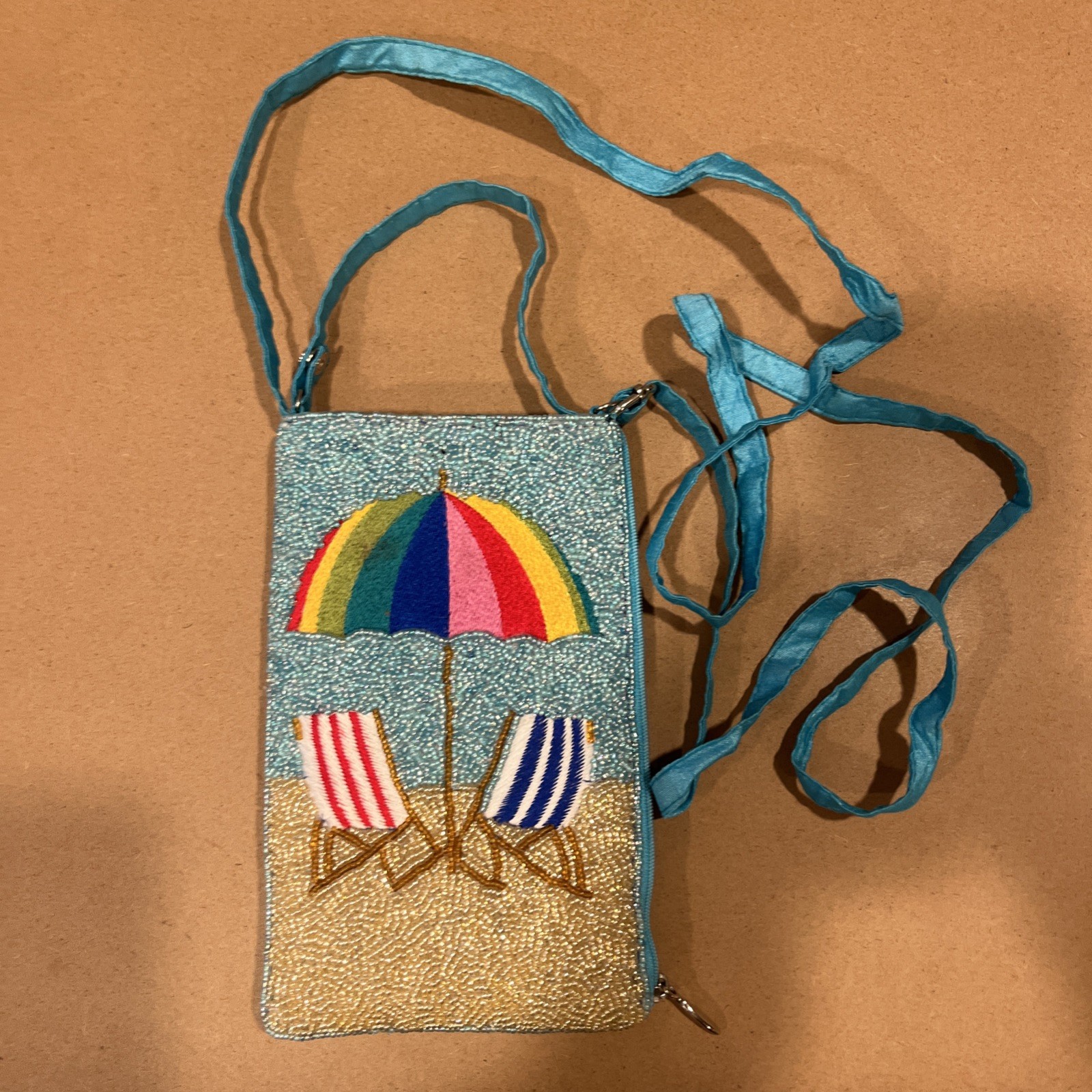 Bamboo Trading Company Cell Phone Purse Beach Chairs Umbrella Blue Beaded