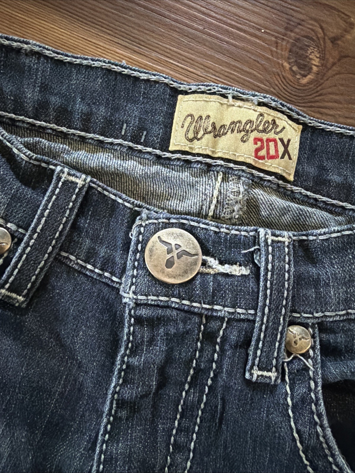 Wrangler 20x No 42 Men’s Bootcut Medium-Dark Wash Jeans Size 30×36 Glasgow Color