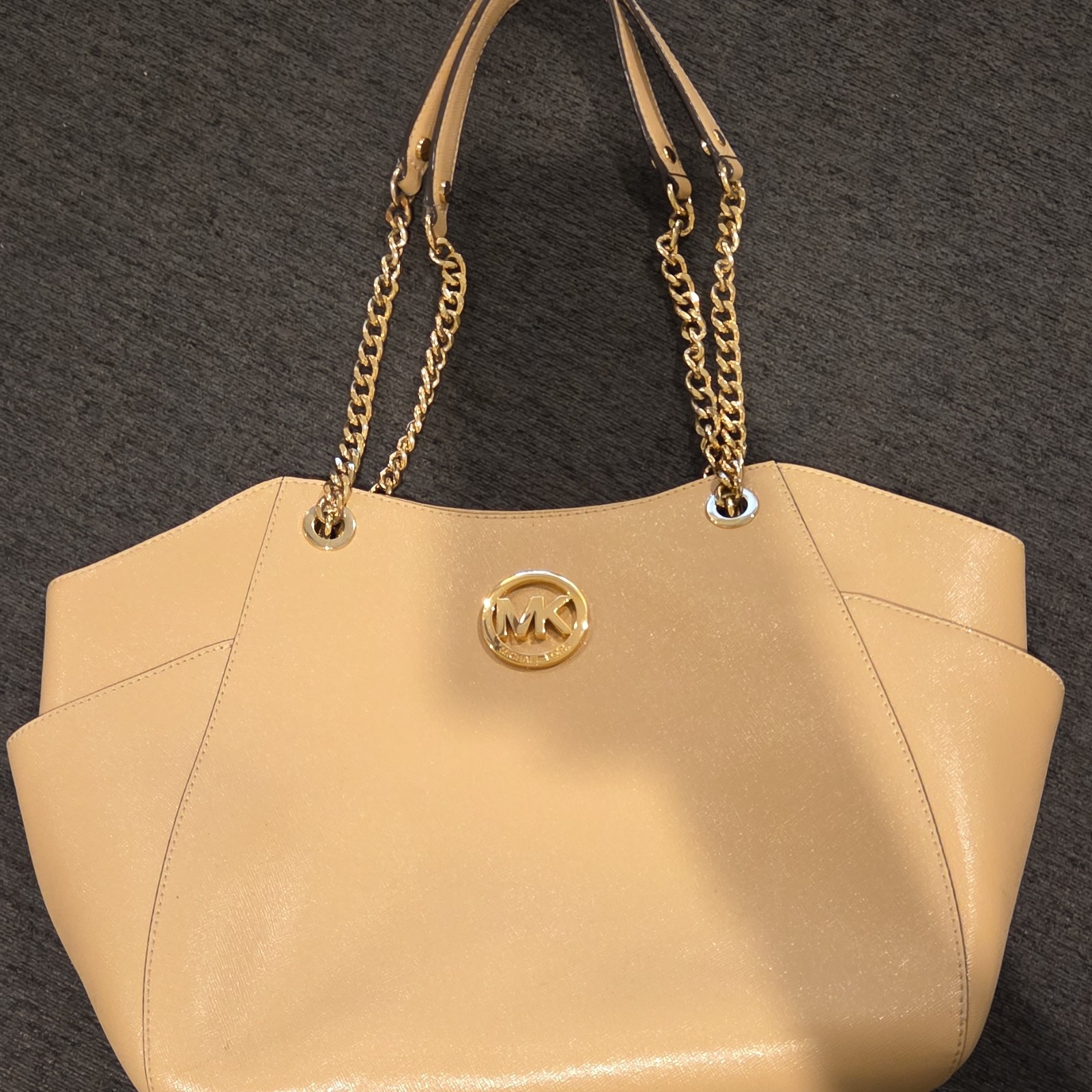 Michael Kors Beige Tote Shoulder Bag Gold Hardware Logo Zip Inner Pockets