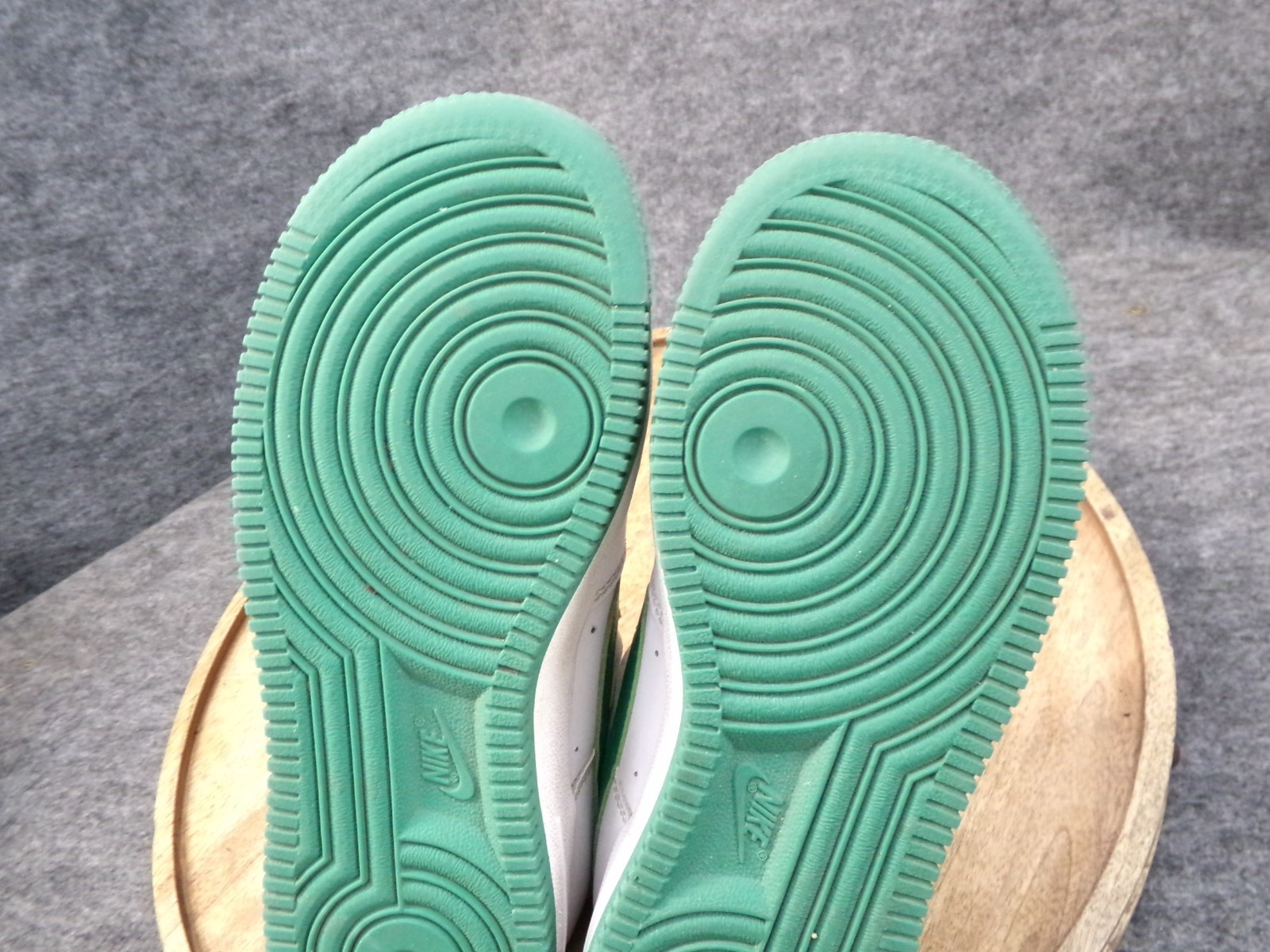 Nike Air Force 1 (GS) White Malachite Green Youth Size 2.5Y Shoes FV5948-103