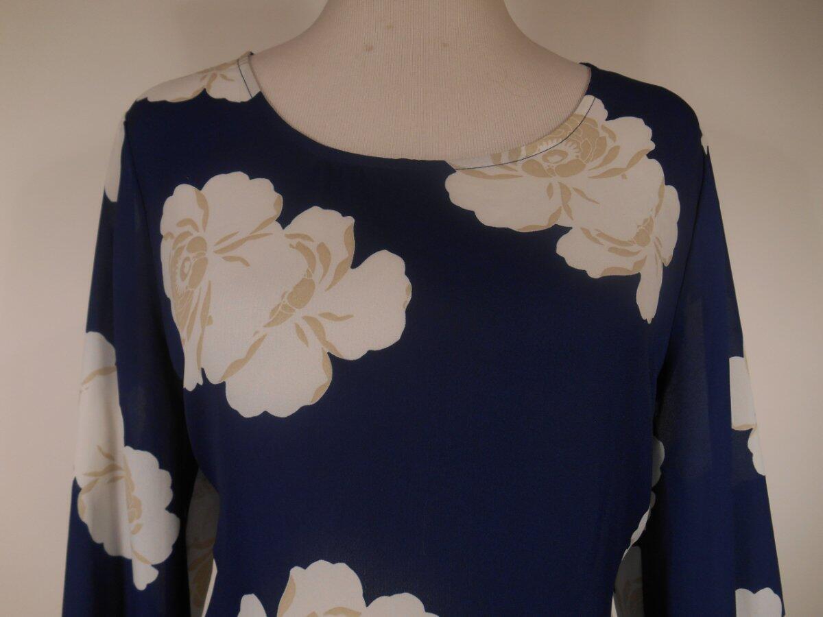 Beautiful Women’s Large A.N.A Blue Floral Design Long Sleeve Blouse – Ruffle Hem