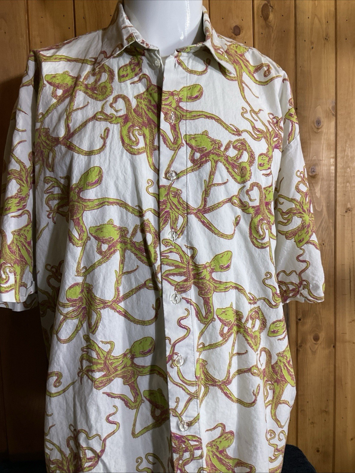 EBAY store Embroidered Logo Octopus Short Sleeve Button Down Shirt Size XL