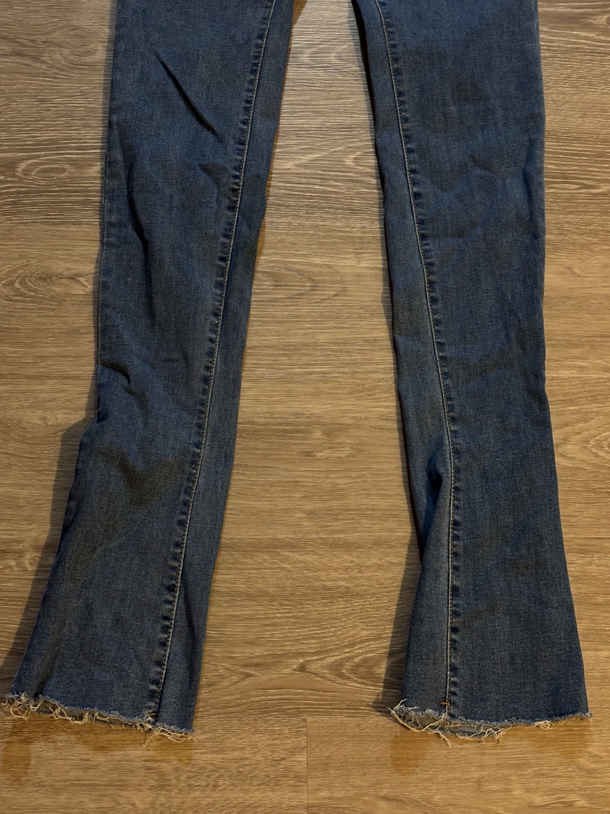 SHEIN Women’s Mid-Waist Pile Flared Jeans sz 6 M