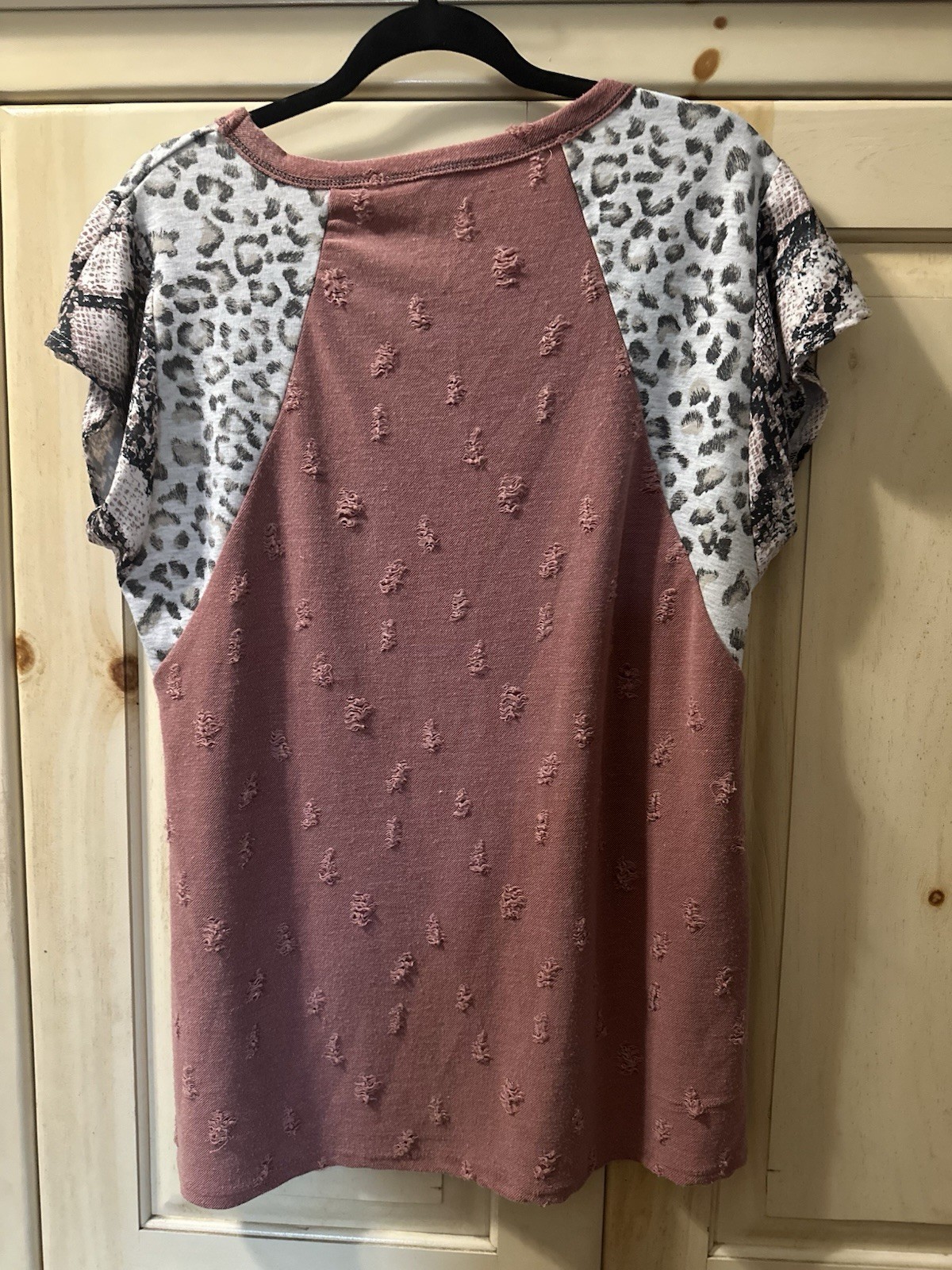 BIBI Distressed Patchwork Raglan Tee Med Leopard Snake Print Braided Trim Mauve