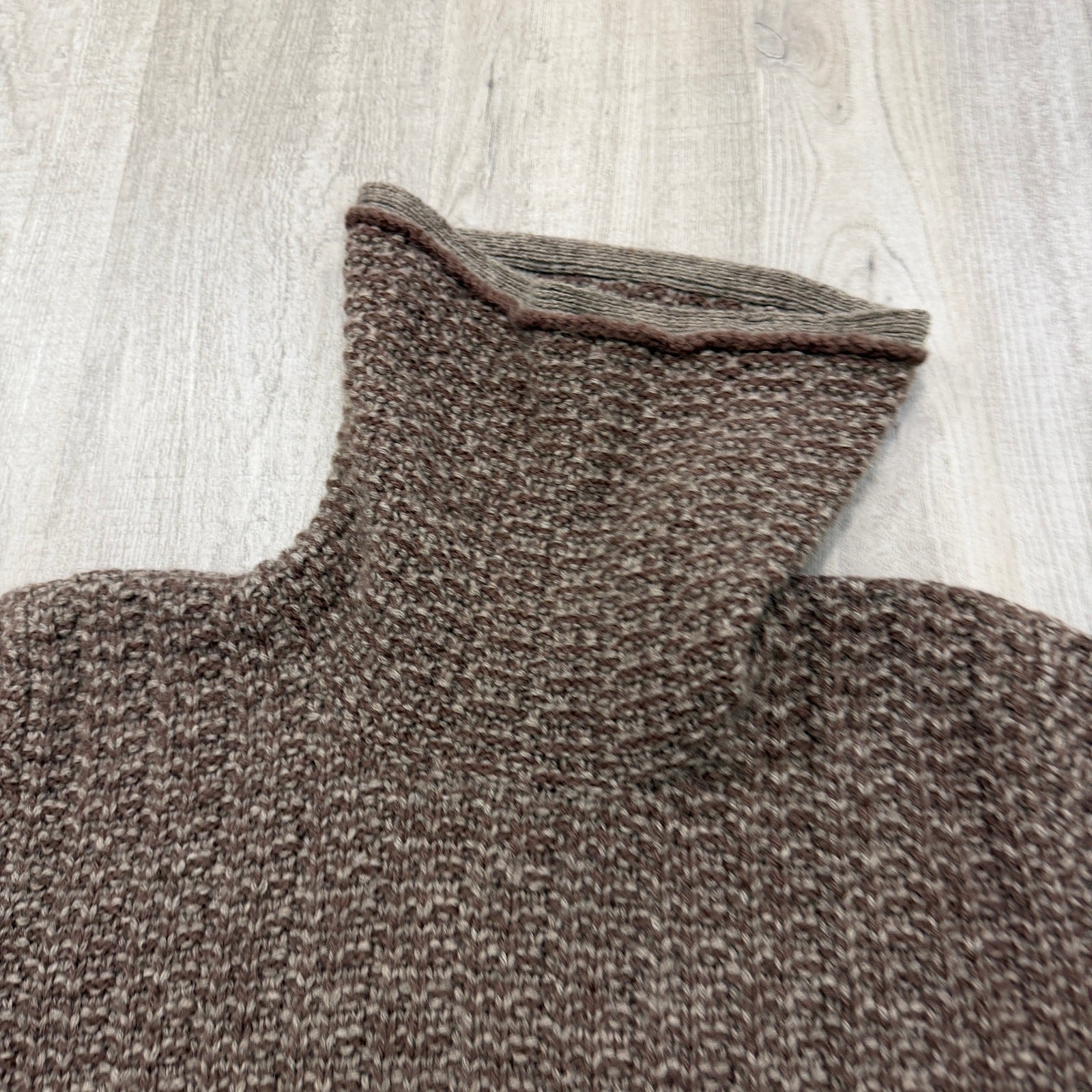 J Peterman 100% Wool Sweater Size Extra Small CS Brown Knit Turtleneck Fisherman