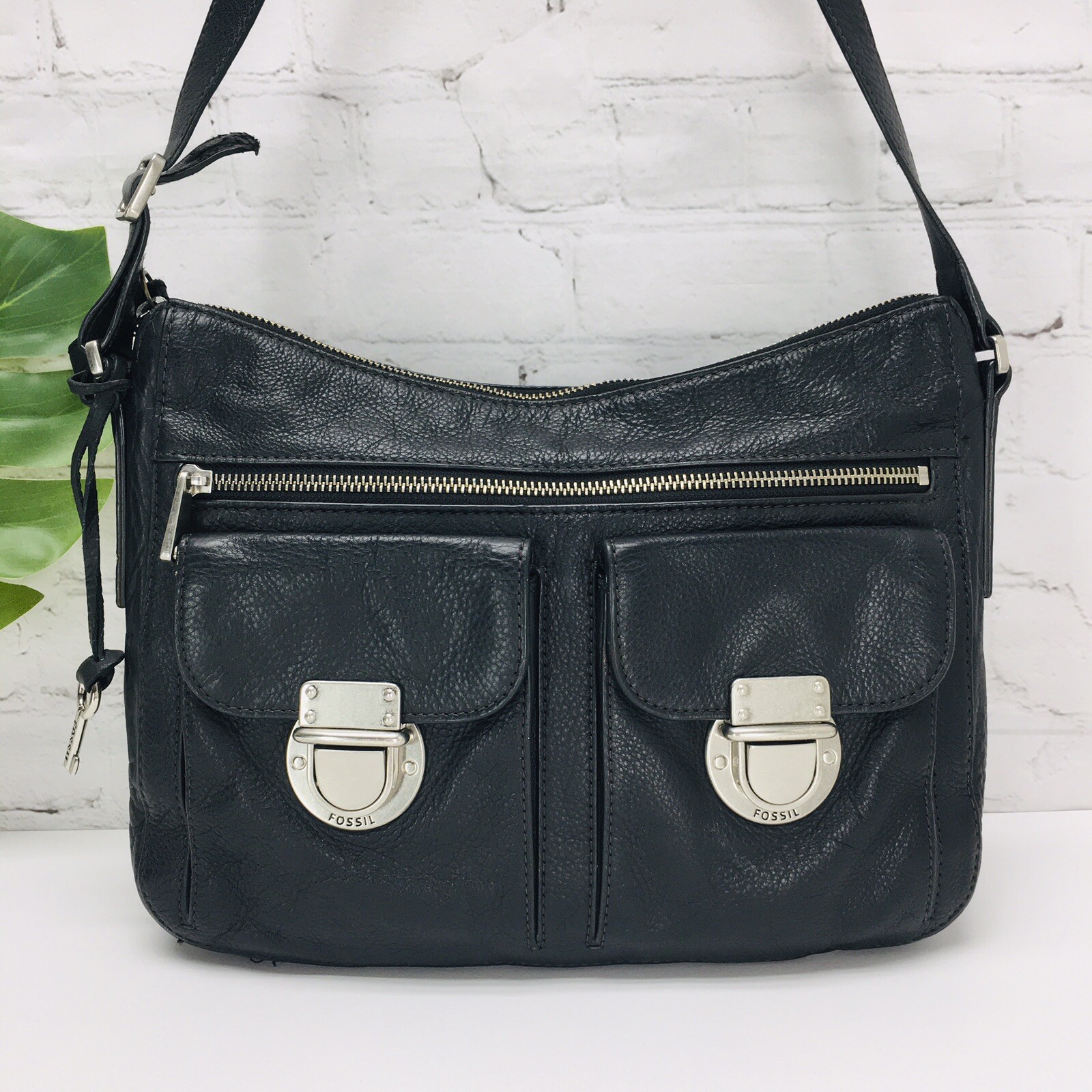 Fossil Shoulder Bag Purse Black Pebble Leather Push Lock Pockets Zip Key