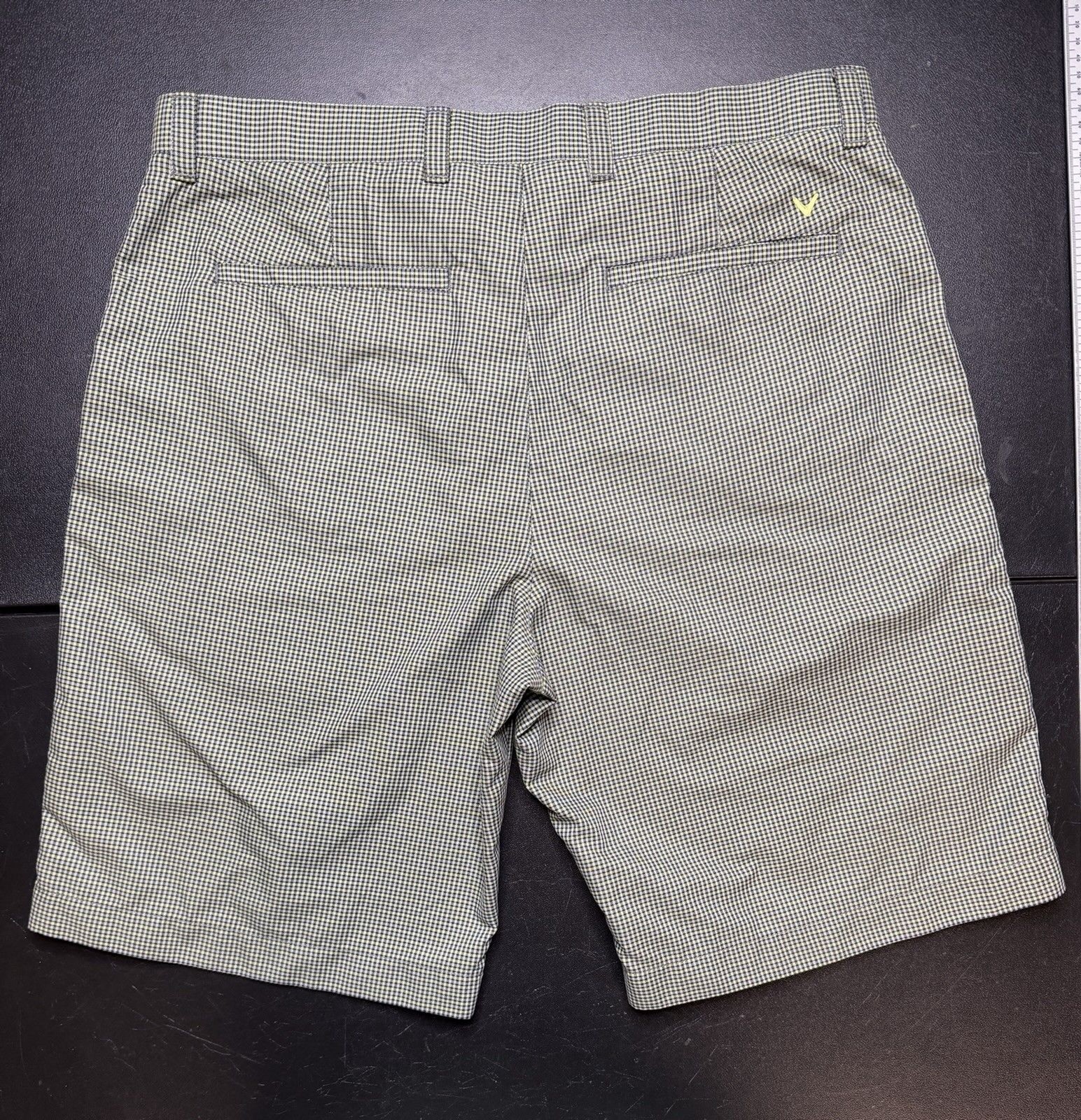 Callaway Bermuda Golf Shorts Men’s Size 36 Hiking Walking Polyester Gray Green