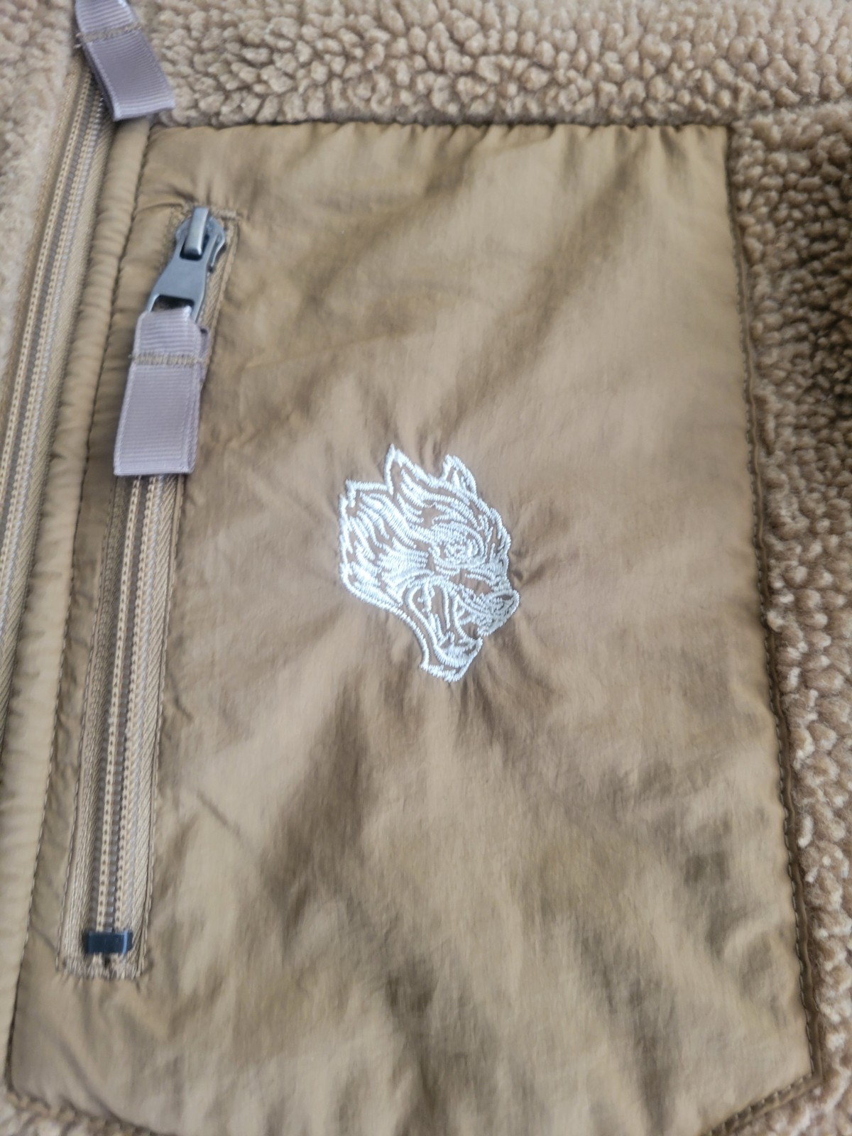 Darc Sport Wolves Line Pine Sherpa Jacket Color Tan sz L