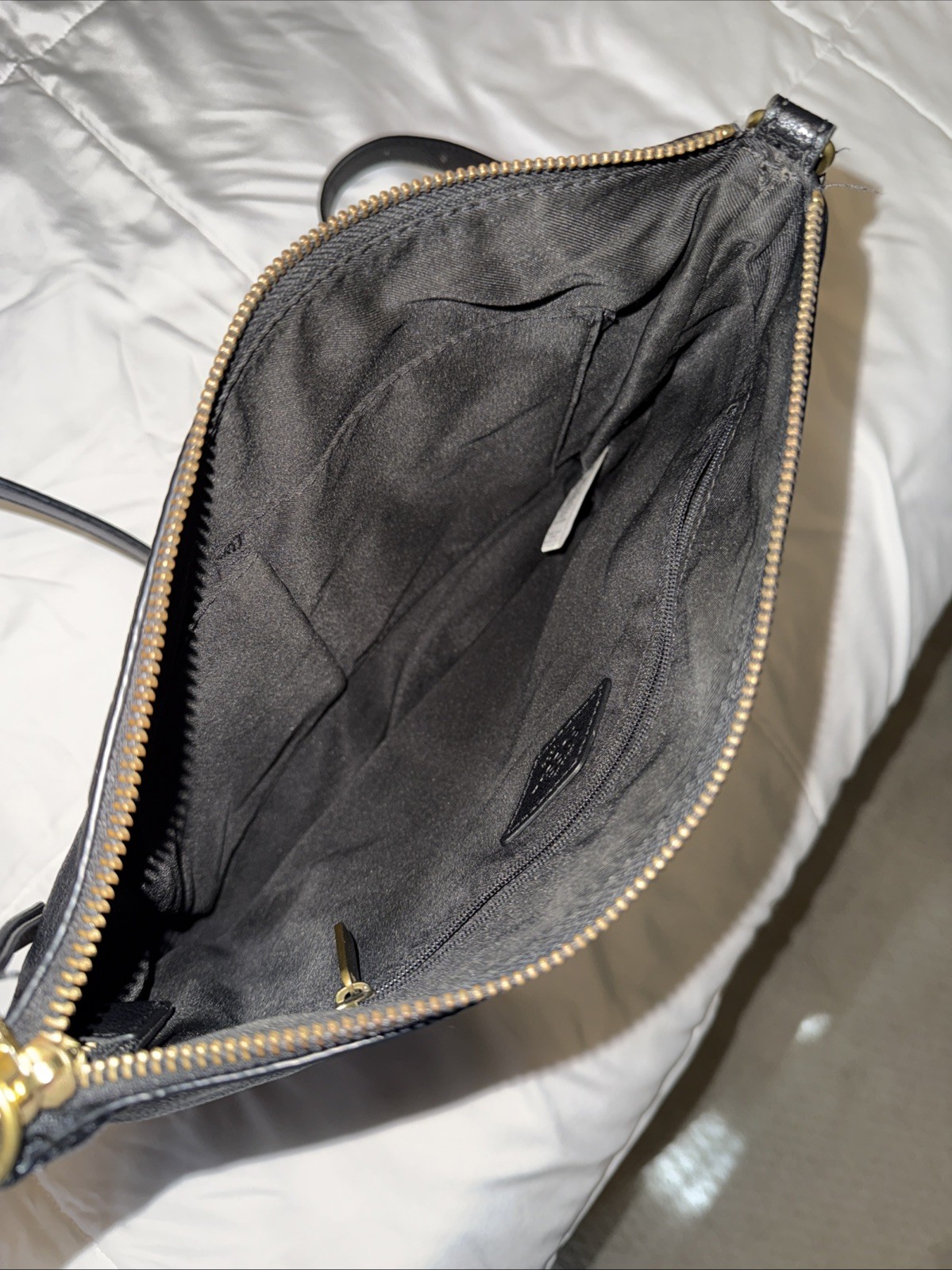 Fossil Crossbody Bag in Black Leather Excellent Condition