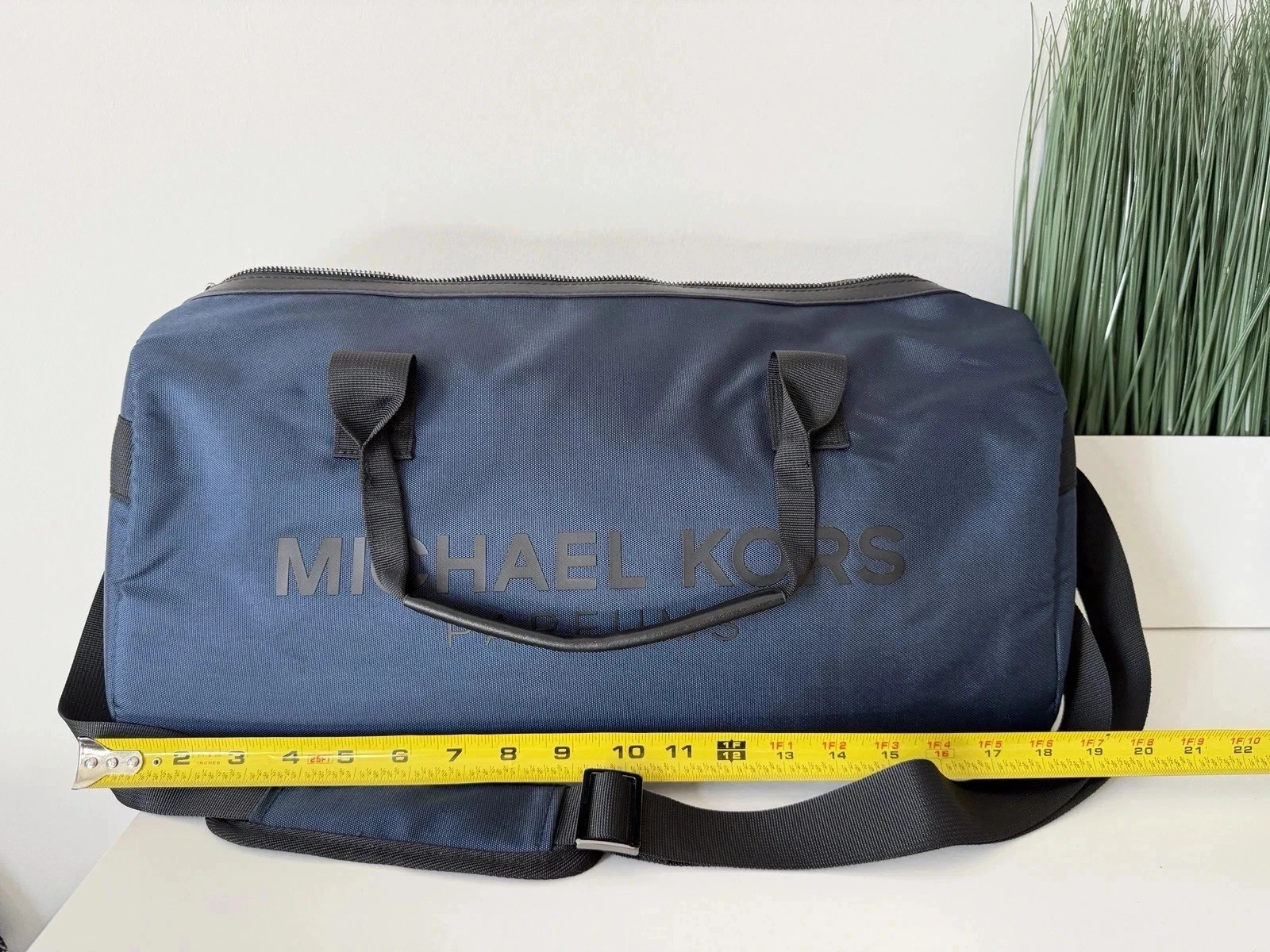 Michael Kors Parfums Duffle Dark Blue Overnight Shoulder Gym Weekender Bag