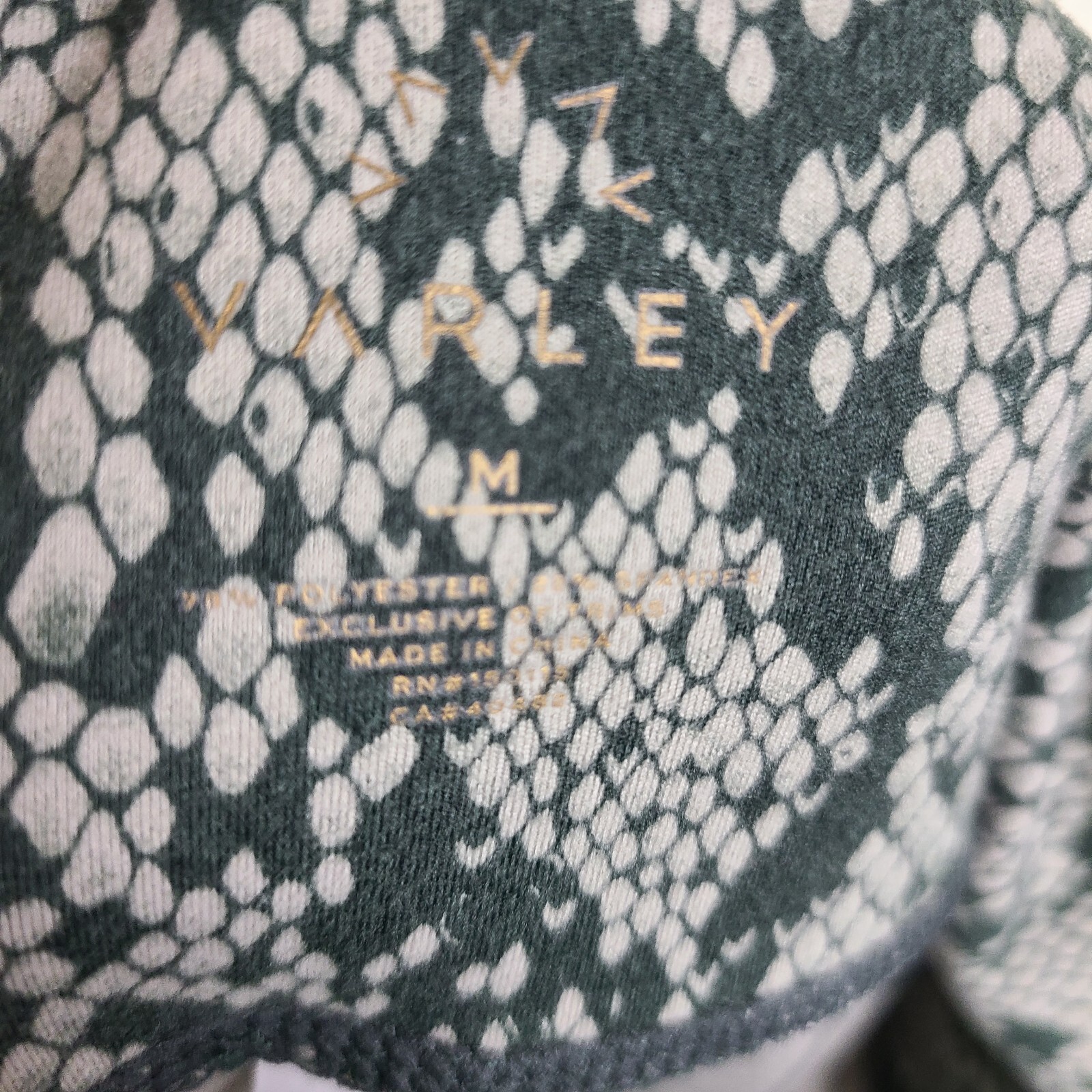 REVOLVE Varley Century 2.0 Legging 25″ Snake Print Green Size: M