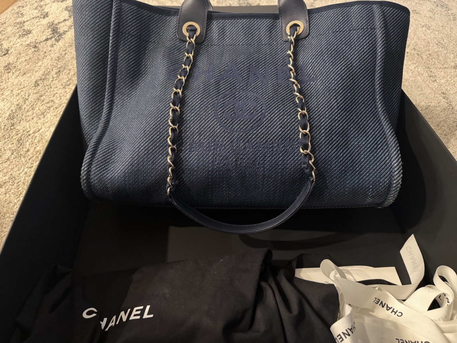 Chanel Deauville Tote (medium) 🩵