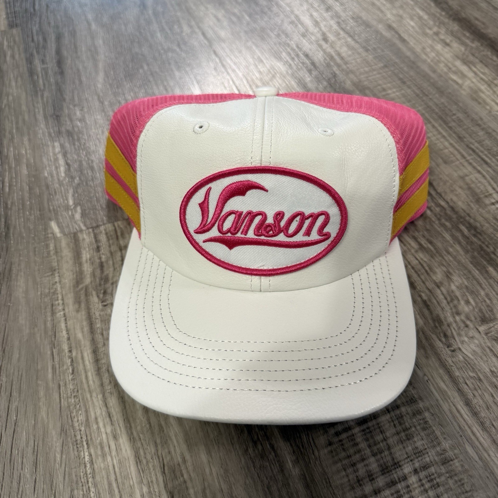 Supreme X Vanson Leather Mesh Back 6-Panel Hat White One Size FW25 – Brand New