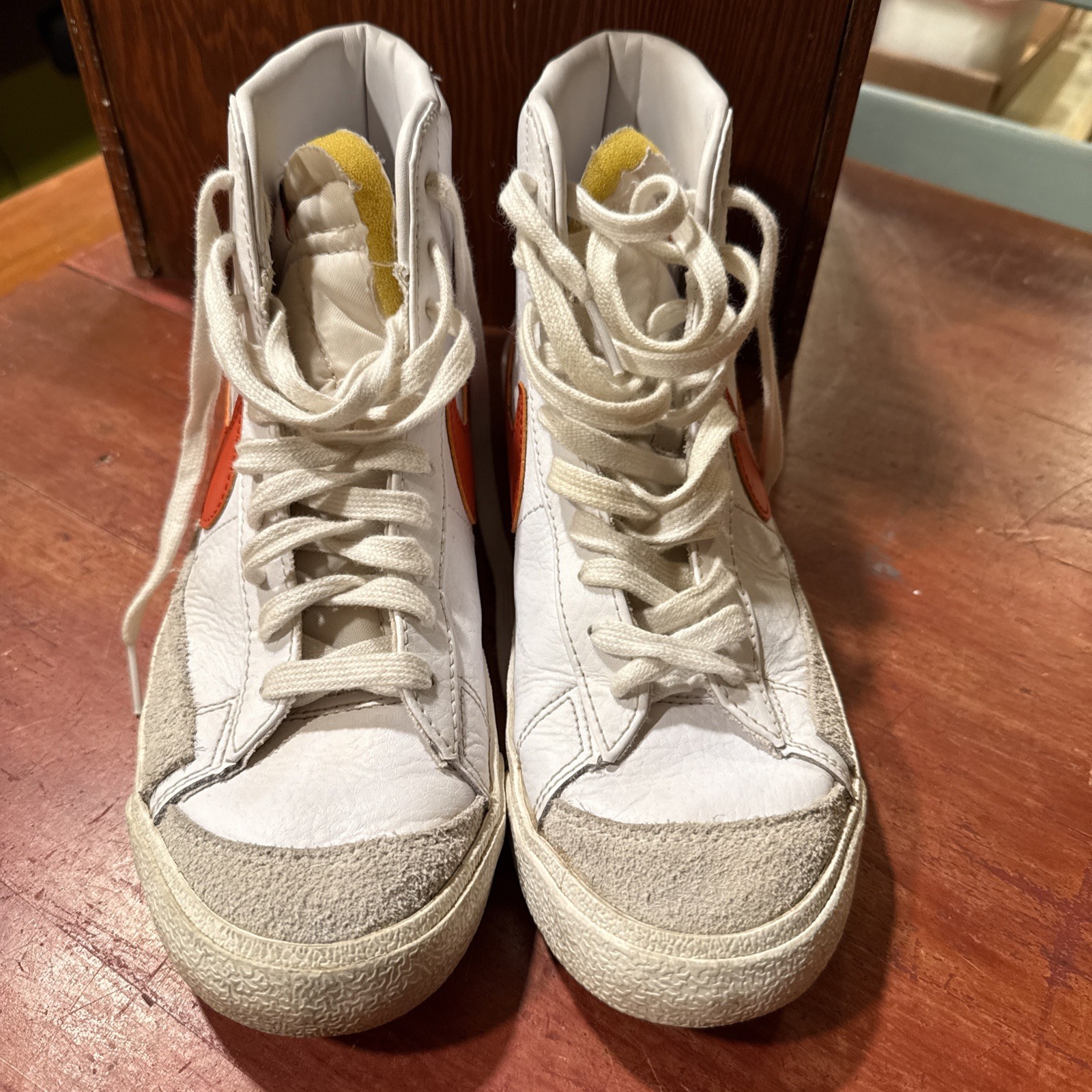 Nike Blazer ’77 Vintage Mid Habanero Red Size 7.5.