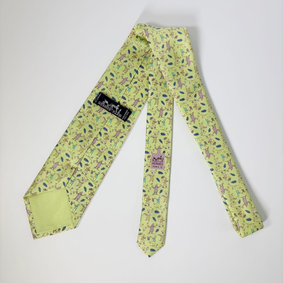 HERMES All-over Pattern Silk Necktie Greenish Made in France 146cm 9cm Pre-owned