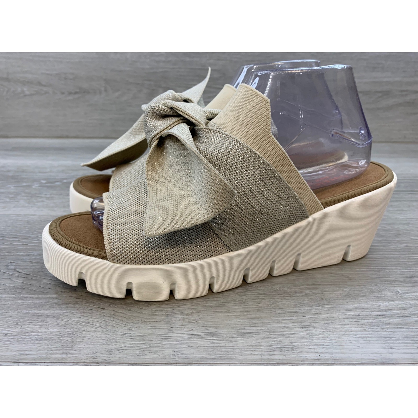 Bernie Mev New York Metallic Tan Bow Platform Wedge Sandals 11 Comfort Shoes
