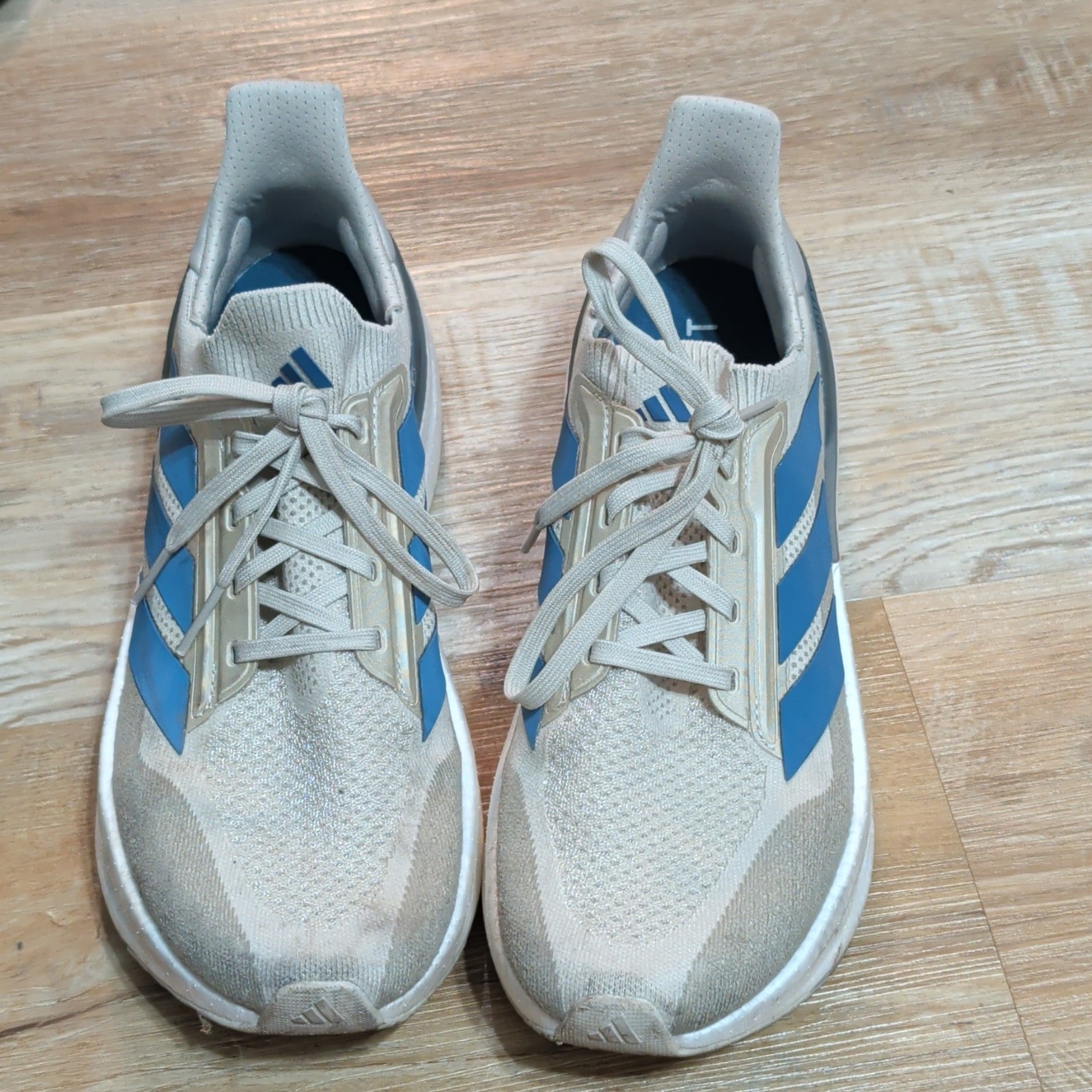 adidas UltraBoost Men’s Low Top Lace-Up Sneakers Beige/Gray/Blue Style JI9037