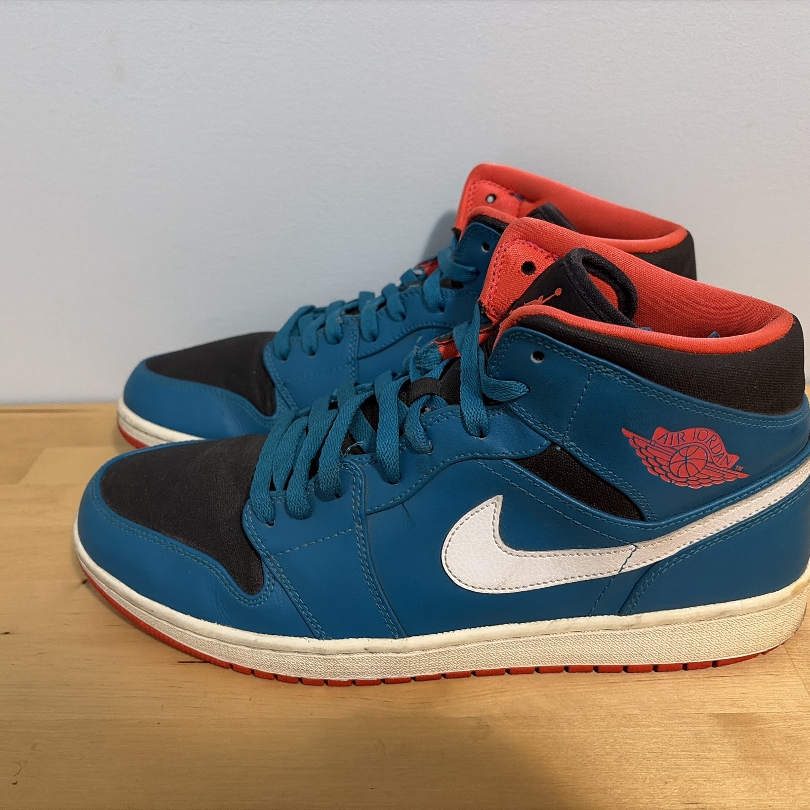 Size 13 – Air Jordan 1 Retro Mid Teal