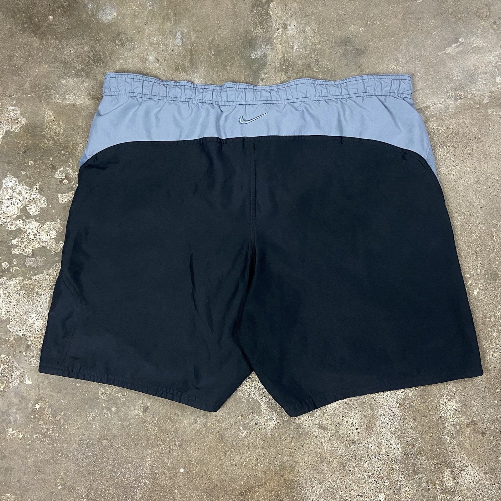 Nike Core Contend Volley Shorts Size XL Black Mesh Lined Swim Trunks Swoosh Logo