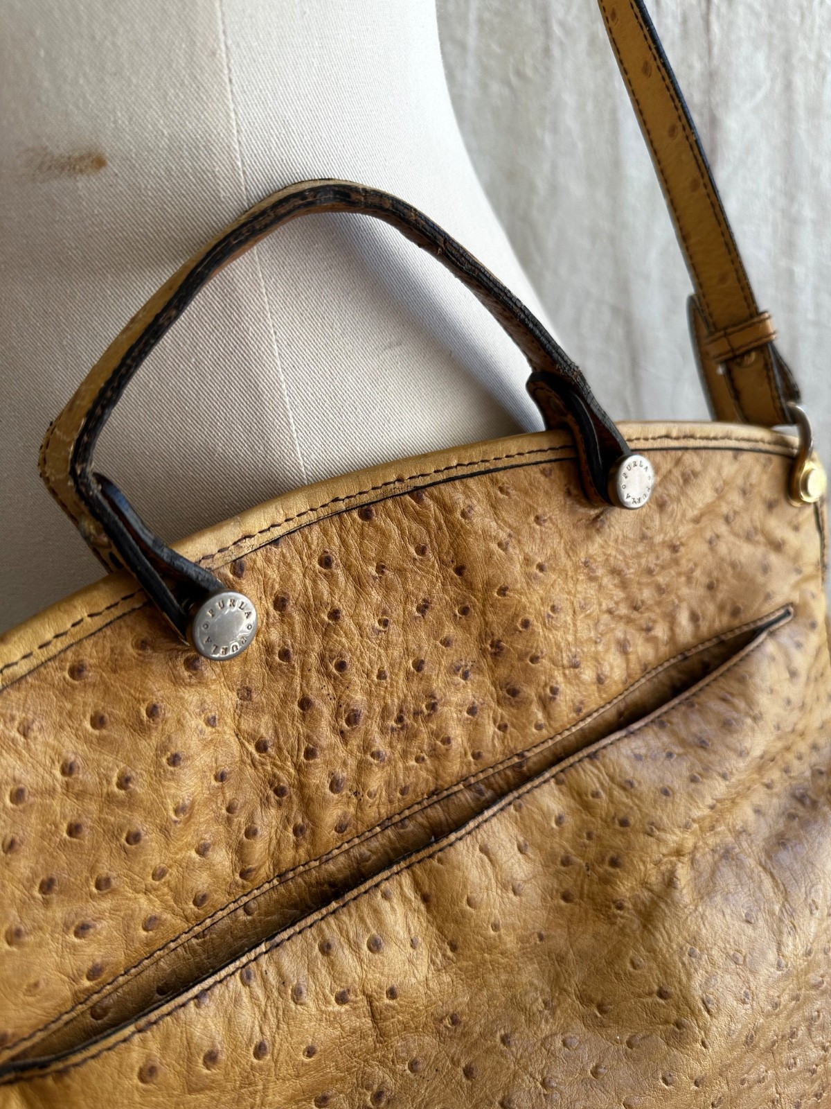 Furla handbag/shoulder bag in beige ostrich-embossed leather