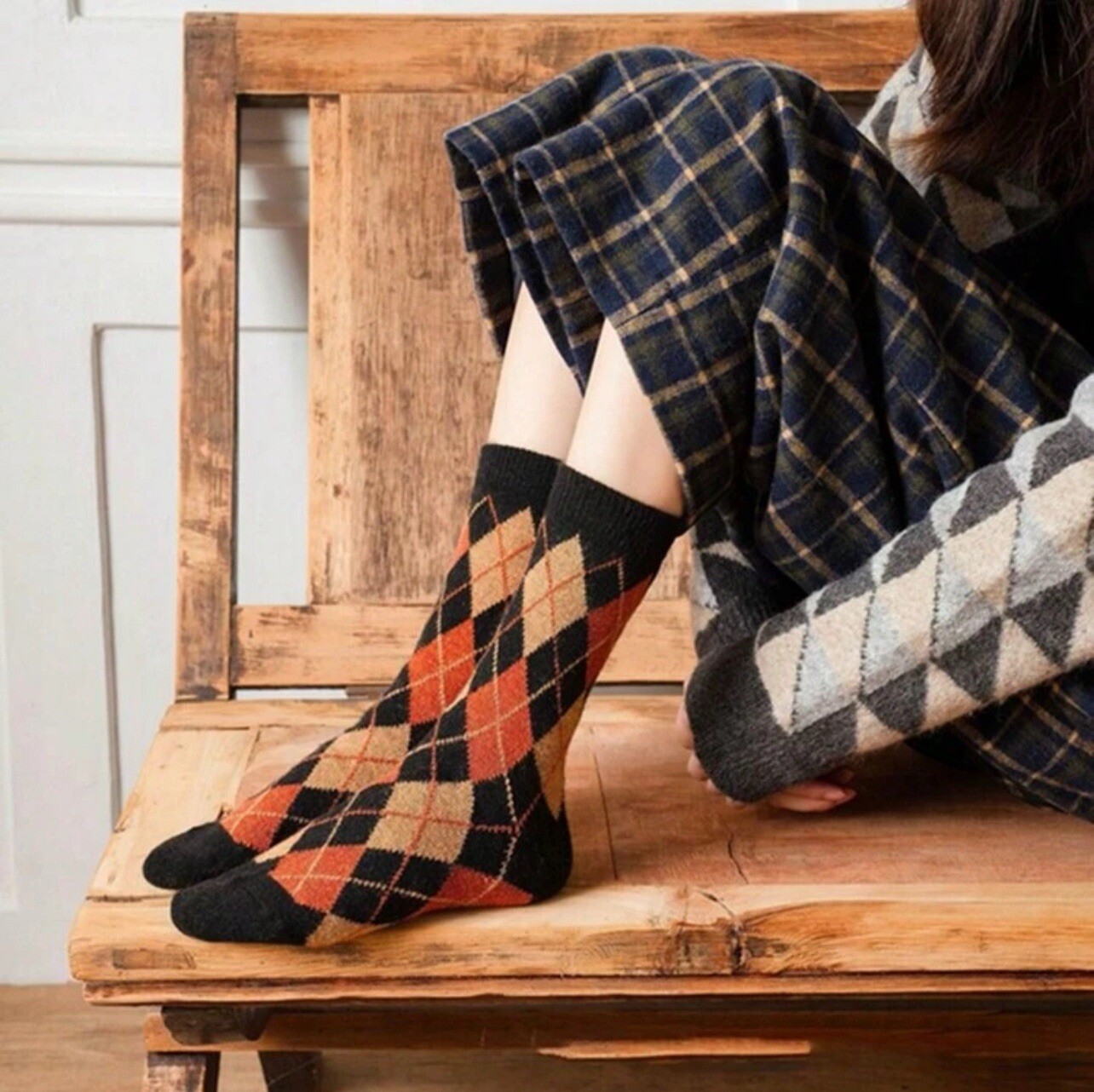 5 Pairs Girls Women Autumn/Winter Diamond Plaid Mid-Calf Retro Collage Socks