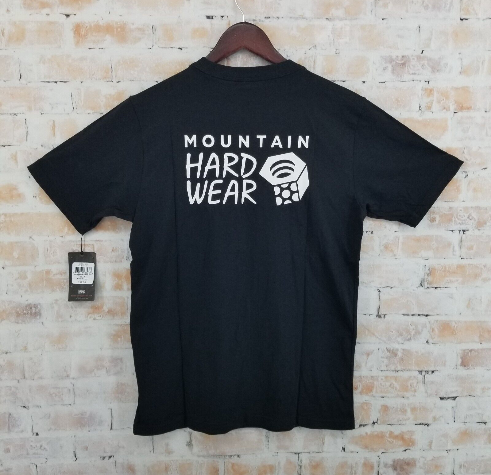 NWT Mountain Hardwear Regular MHW Back Logo Short Sleeve Black T-Shirt Small