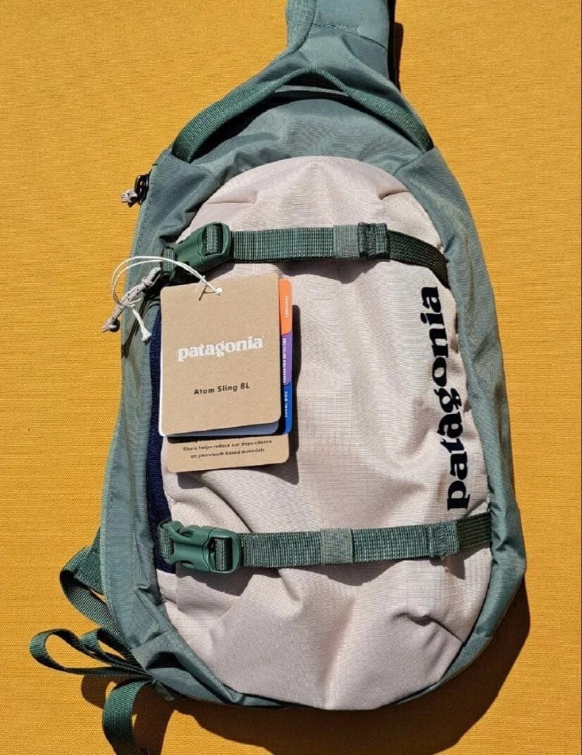 Patagonia Atom Sling Bag 8L Hemlock Green Recycled Polyester 2022 With Tags