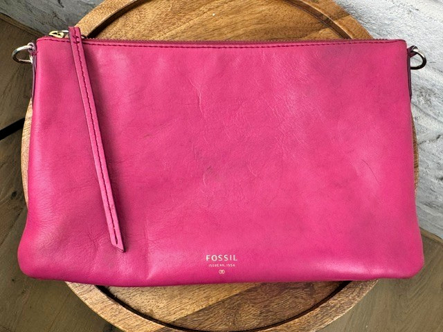 Fossil Sydney Crossbody Bag Adjustable Purse Clutch Fuchsia Hot Pink Leather