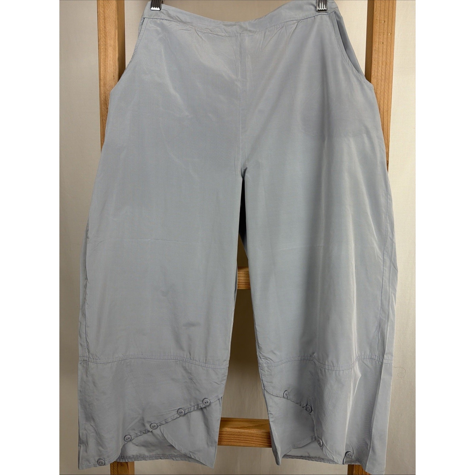 NWT Ever Sassy Parachute Grey Zip Side Elastic Waist Capri Pant #1138 XL