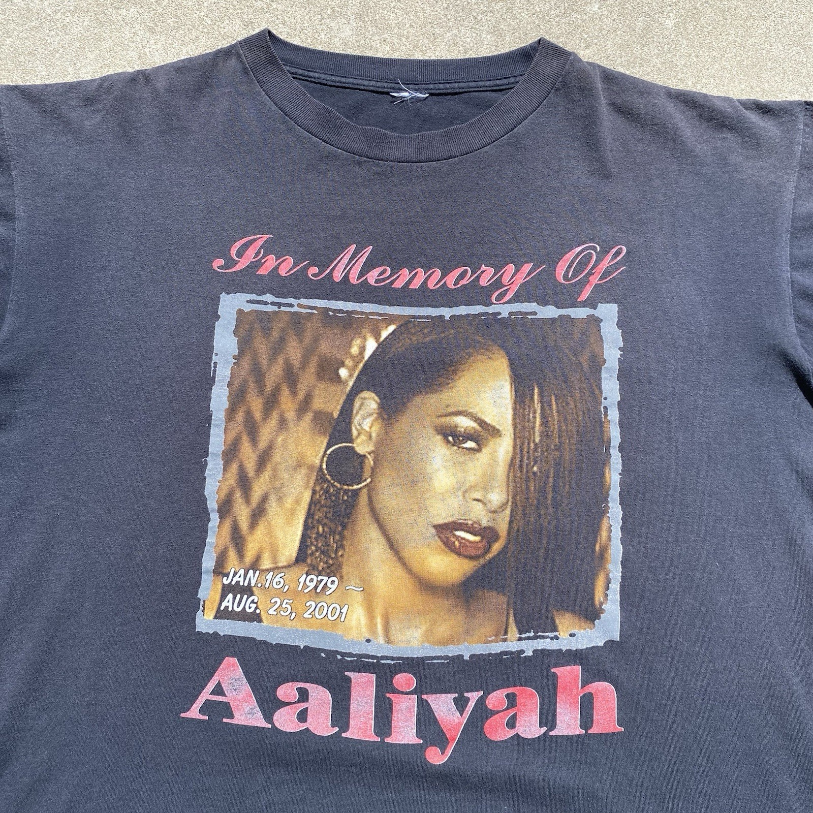 2001 Aaliyah Try Again Memorial Rap Tee Style T Shirt Size XL Boxy 26×27.5