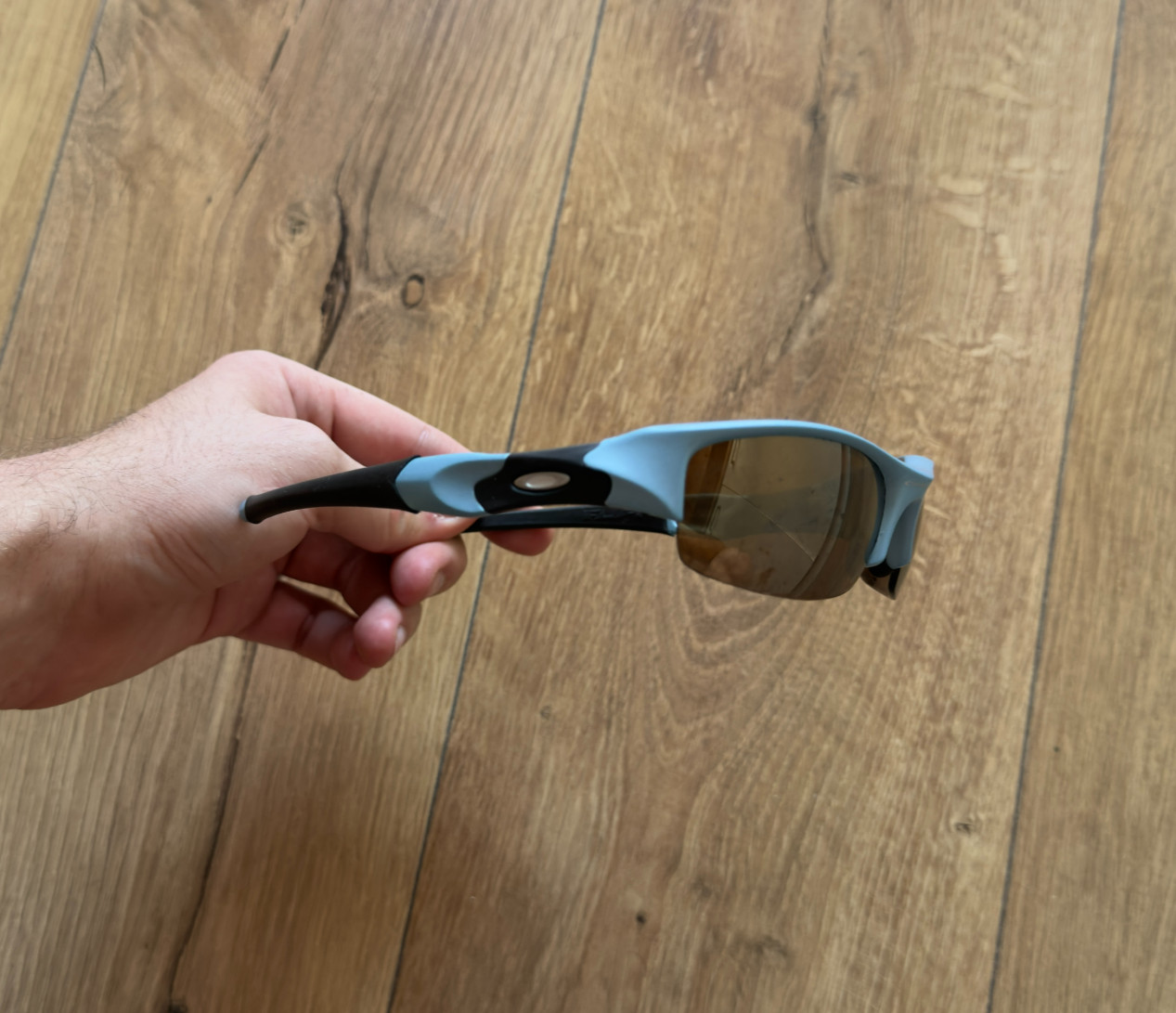 Oakley Flak Jacket Sunglasses Sky Ice Blue Frame Brown Polarized 12-761 56-21