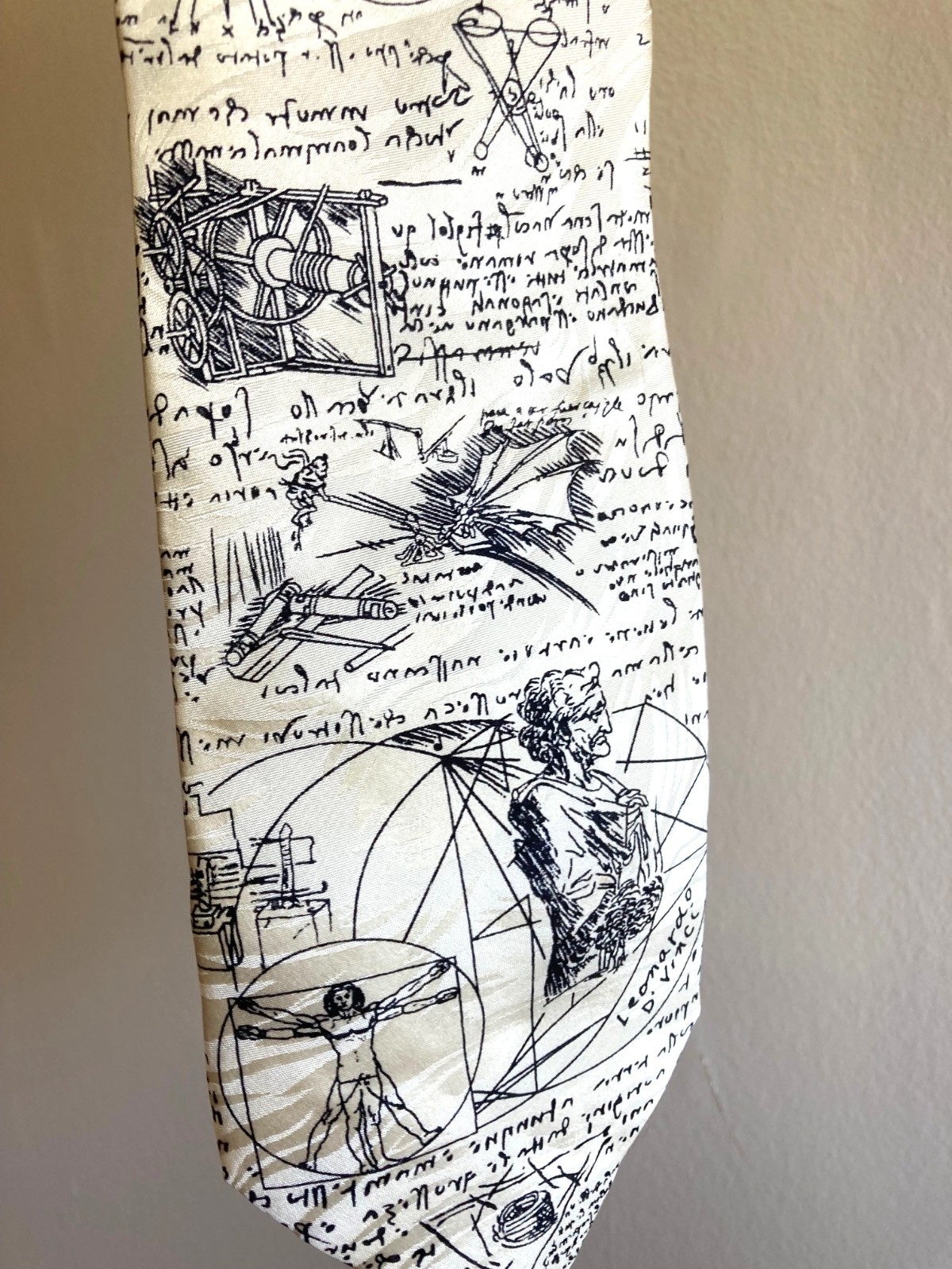 Museum Artifacts Silk Jacquard Necktie Leonardo da Vinci Sketches Cream Black