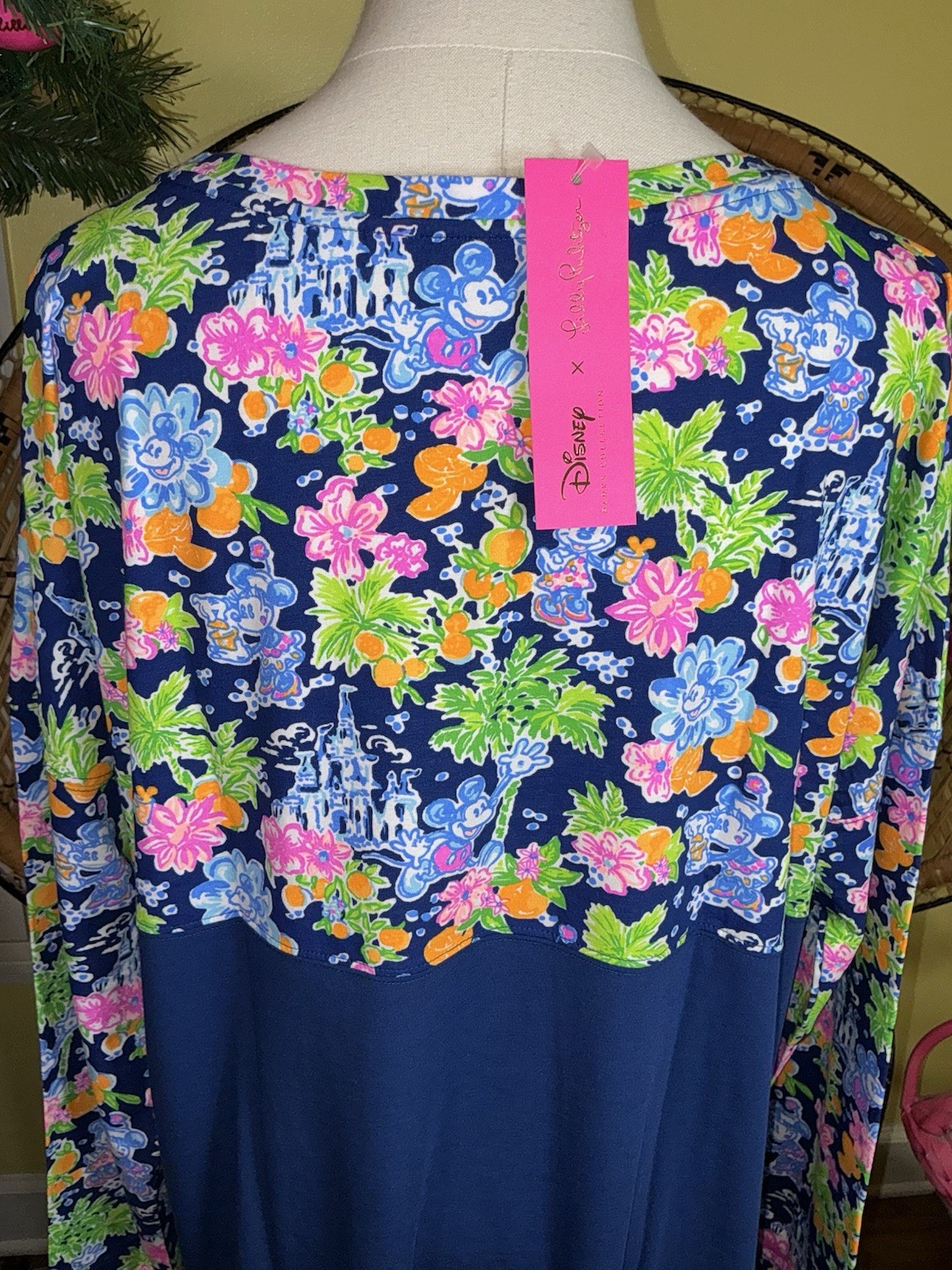Lilly Pulitzer NWT Finn Top Lilly Loves Disney Size L,XL