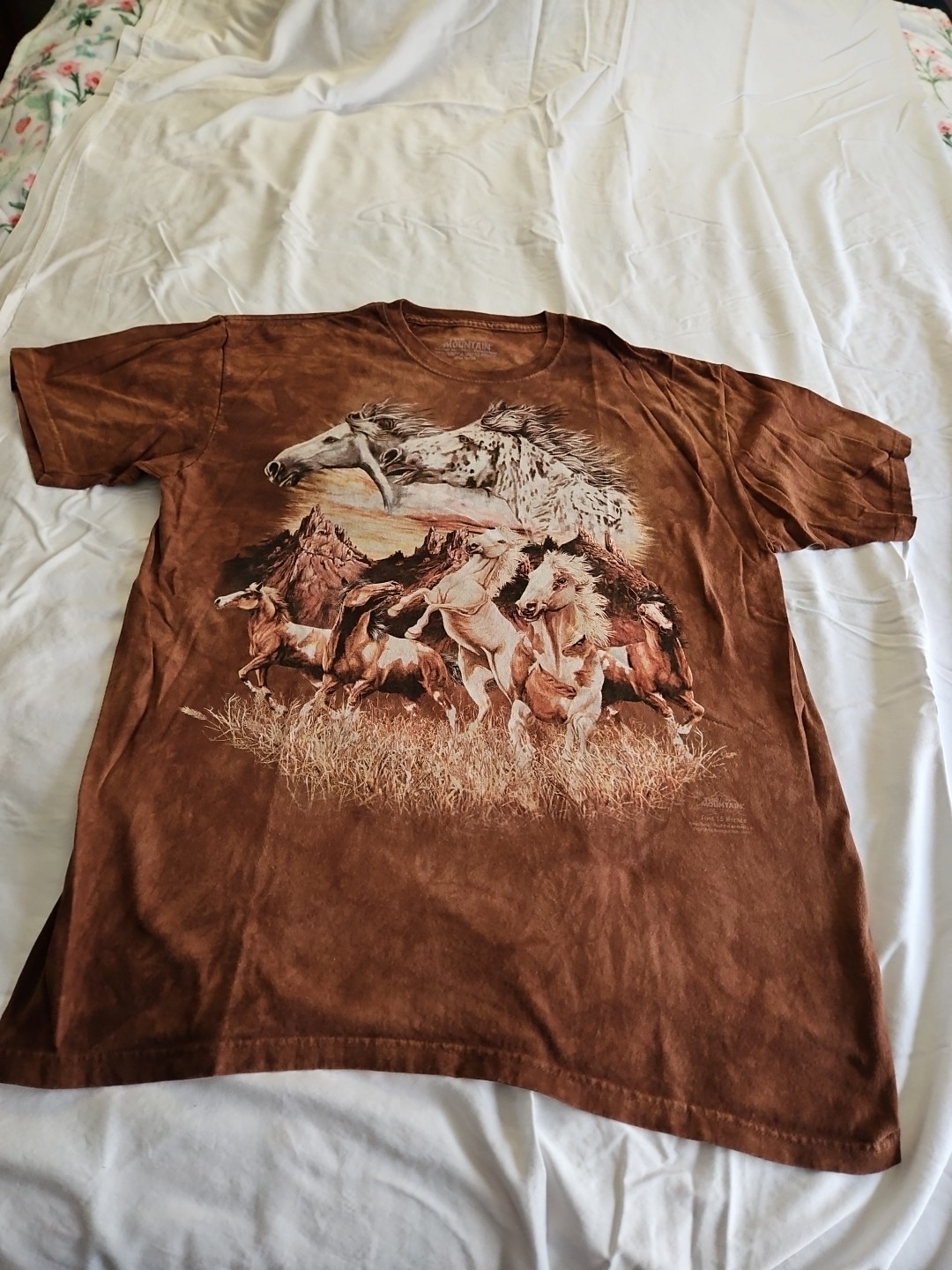The Mountain Horse TShirt Size M Unisex Wild Horses 2013 “Find 15 Horses”