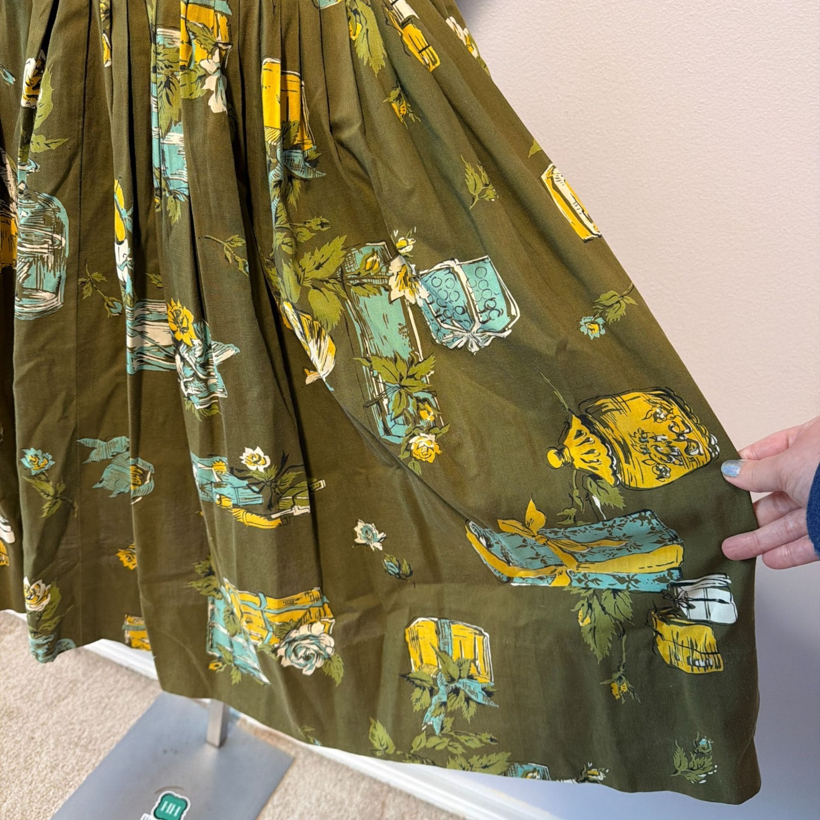 Vintage 50s Novelty Print Skirt Olive Green Cotton Perfume Bottle Rose Gift S