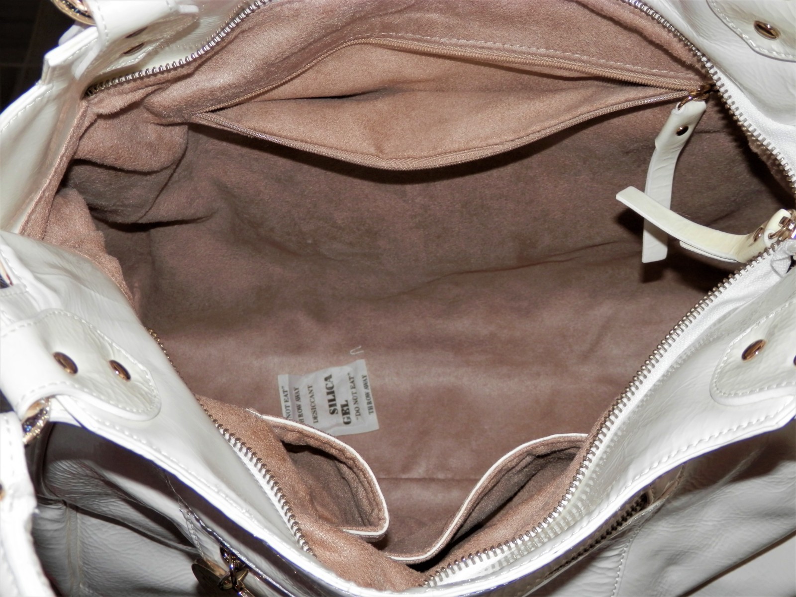 Charles David White Leather Shoulder Bag w/Bag Cover New