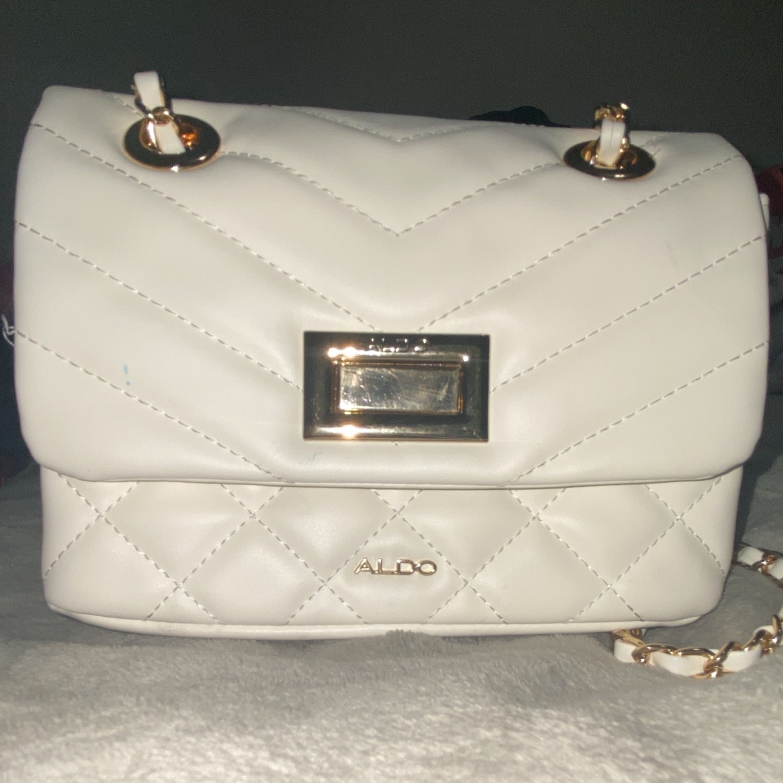 ALDO White Quilted Small Shoulder Bag w/ Gold Chain Strap Turn Lock, Pockets