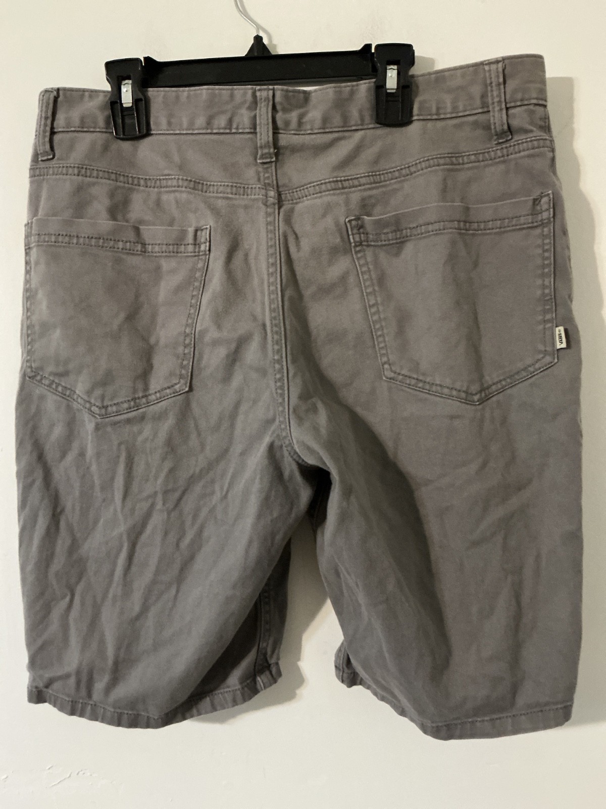 Van’s cargo shorts, mens size 32, gray, short length (9 inch inseam)