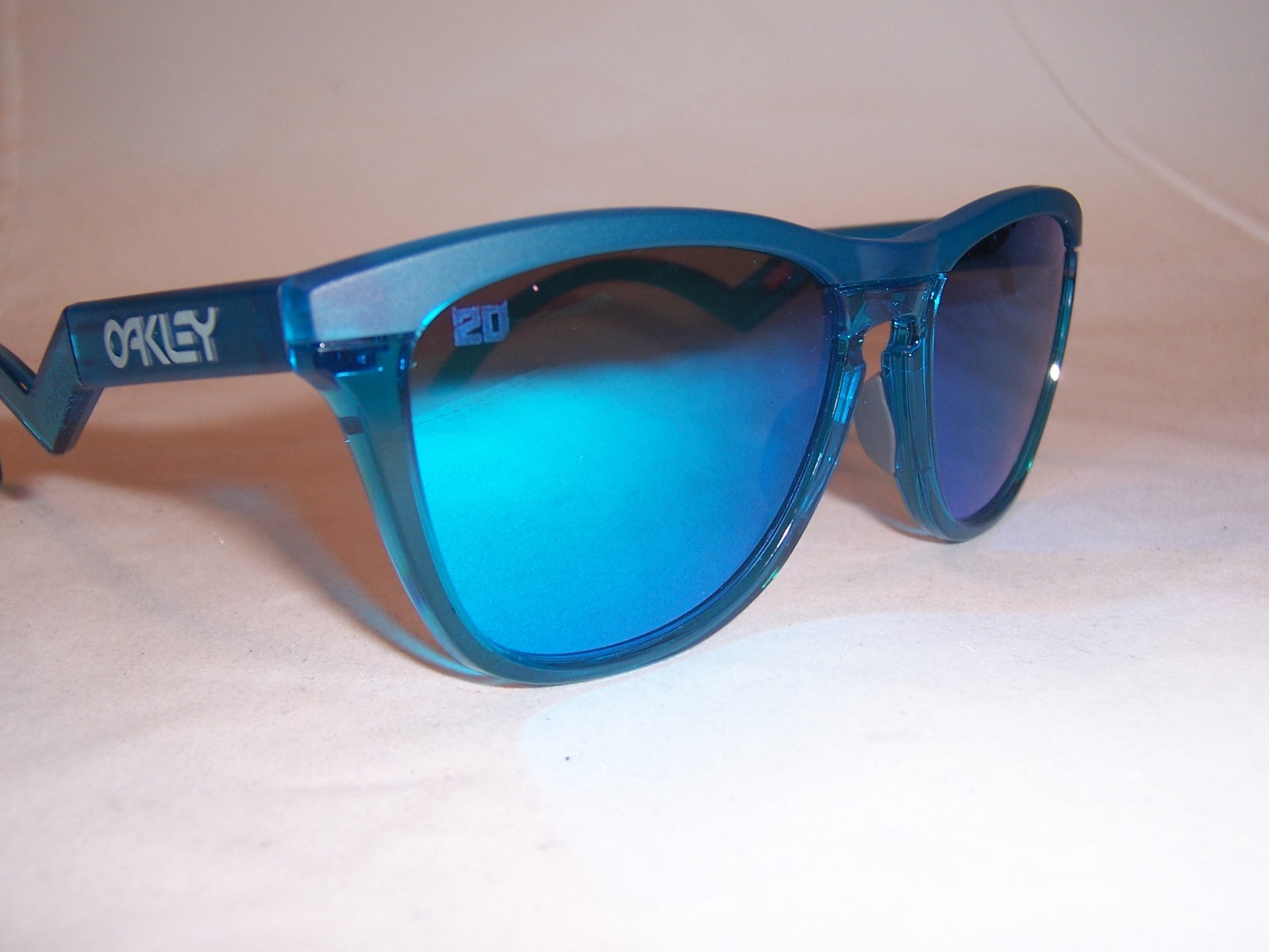 New Oakley Sunglasses FROGSKINS HYBIRD OO9289-09 ACID BLUE/SAPPHIRE AUTHENTIC