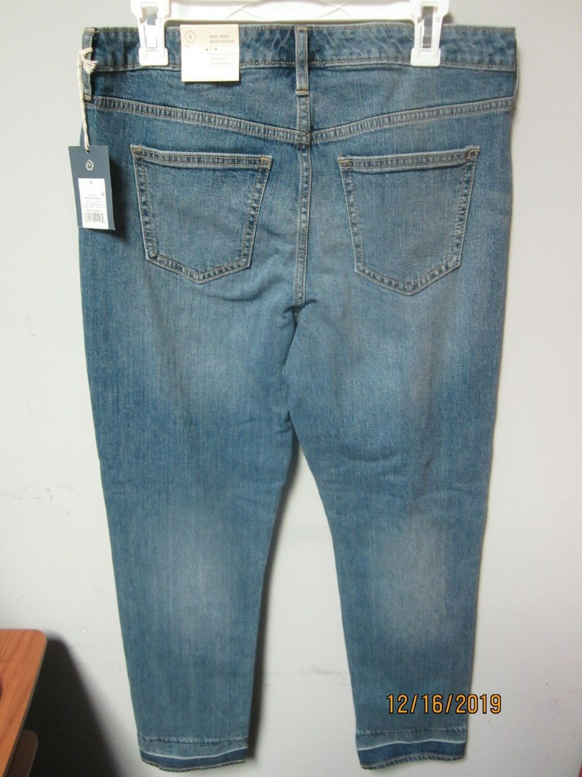 Universal Thread Women’s Mid-Rise Boyfriend Medium Blue Jeans Size 6 Reg