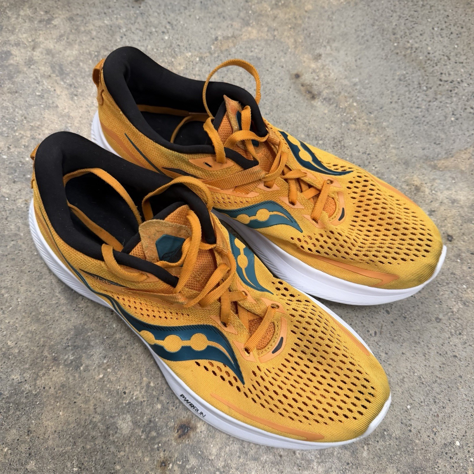 Saucony Ride 15 Running Shoes Mens Size 9.5 Orange Neon Running Shoes *STAINS*