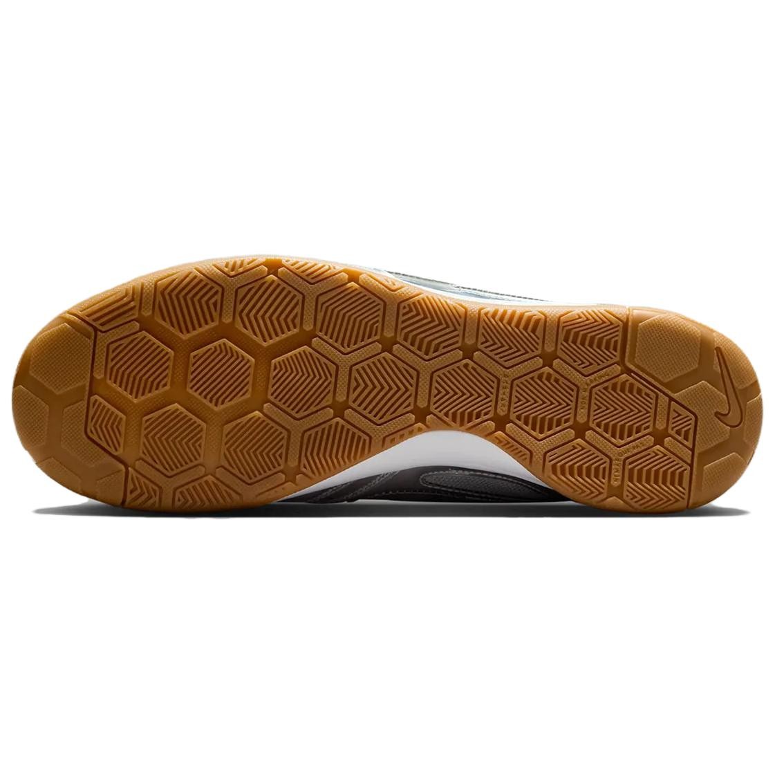 Nike Gato LV8 ‘Chrome’ IB3566-001