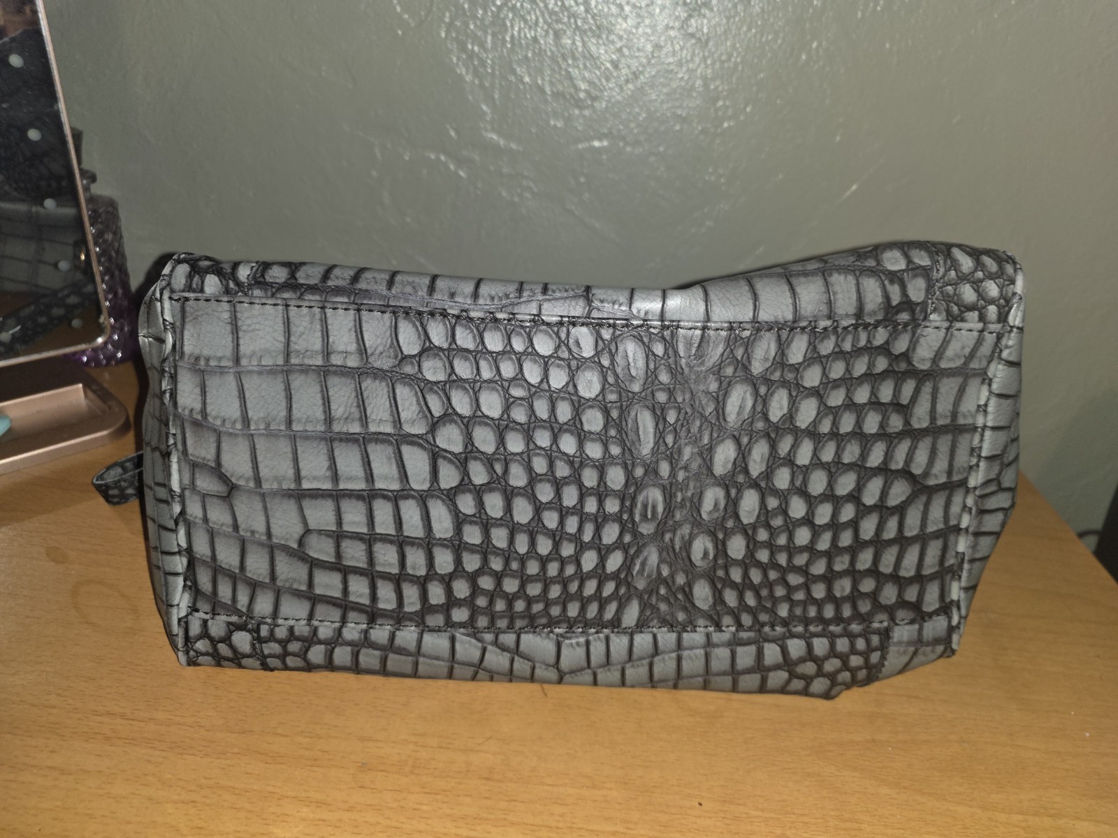 GUESS Gray/Black Croc Embossed Satchel Top Handle Bag With Wallet