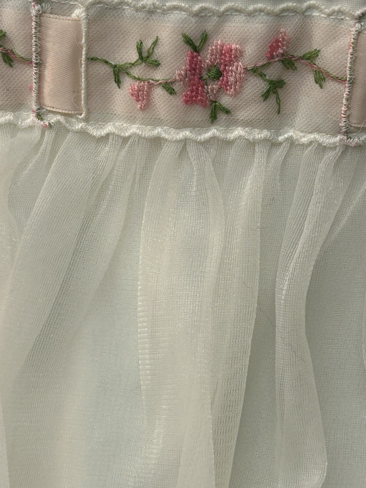 1950’s Nightgown Chiffon Ribbon Ruffle Vintage Creamy White