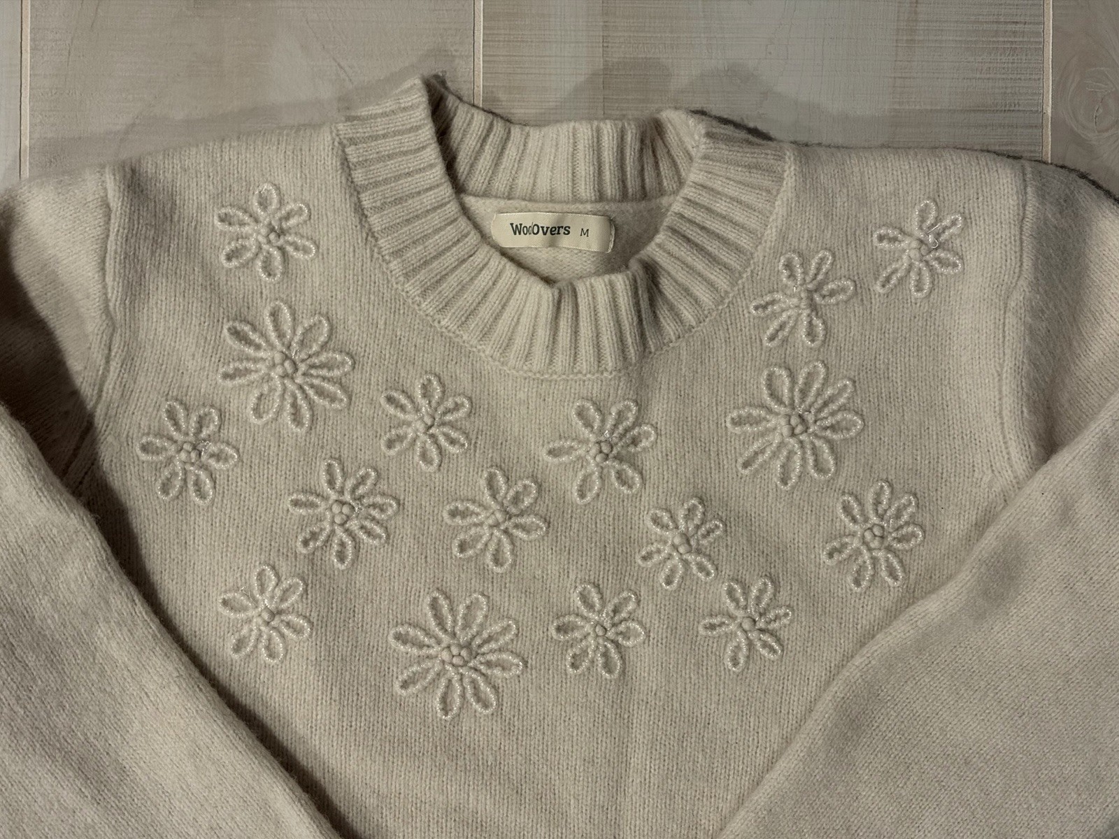 Woolovers Embroidered Set In Sleeve Sweater In Cream – M Womens 100% Lambswool