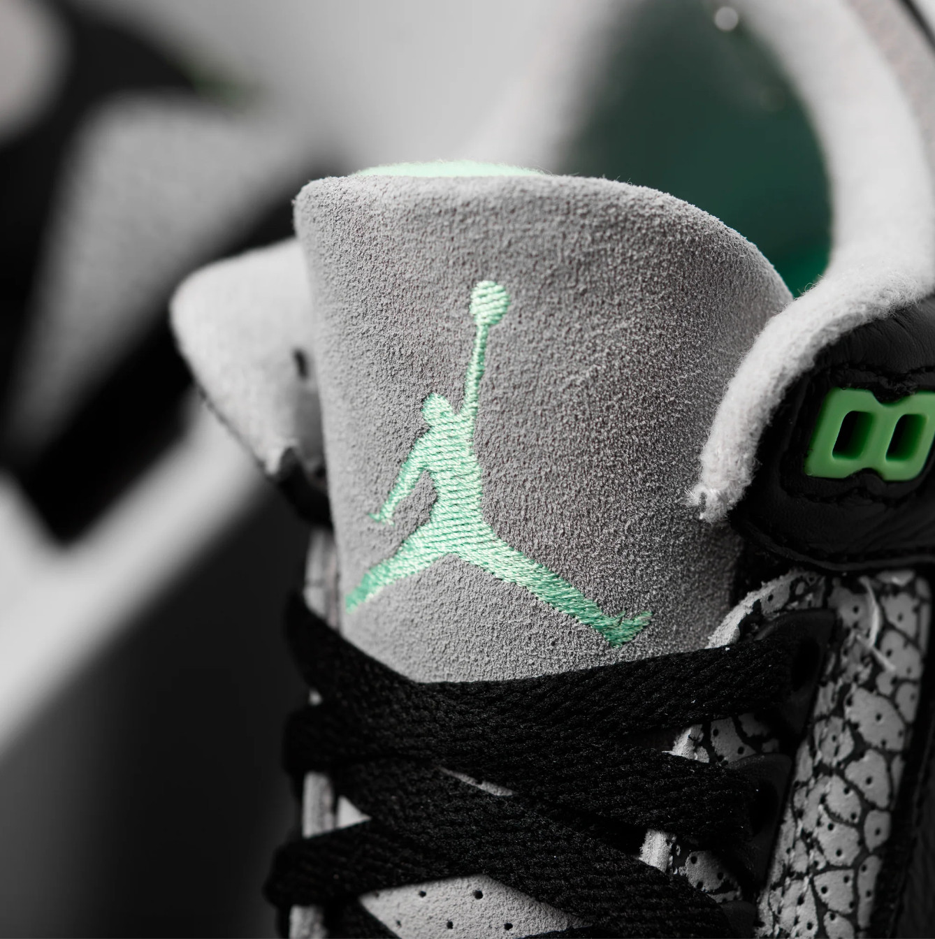Nike Air Jordan III 3 Retro Green Glow Black Grey CT8532-031 Men’s